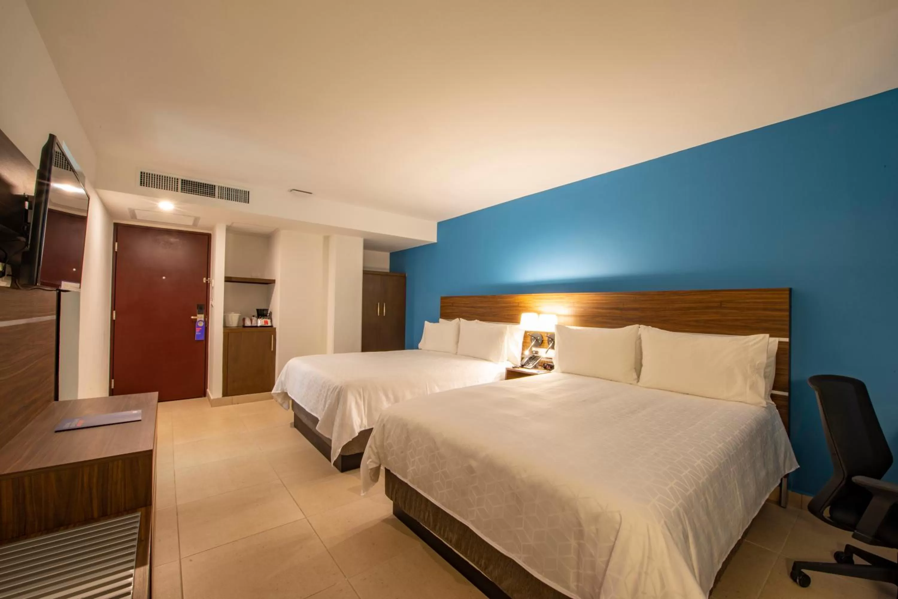 Standard Room with Two Queen Beds in Holiday Inn Express Merida Centro by IHG
