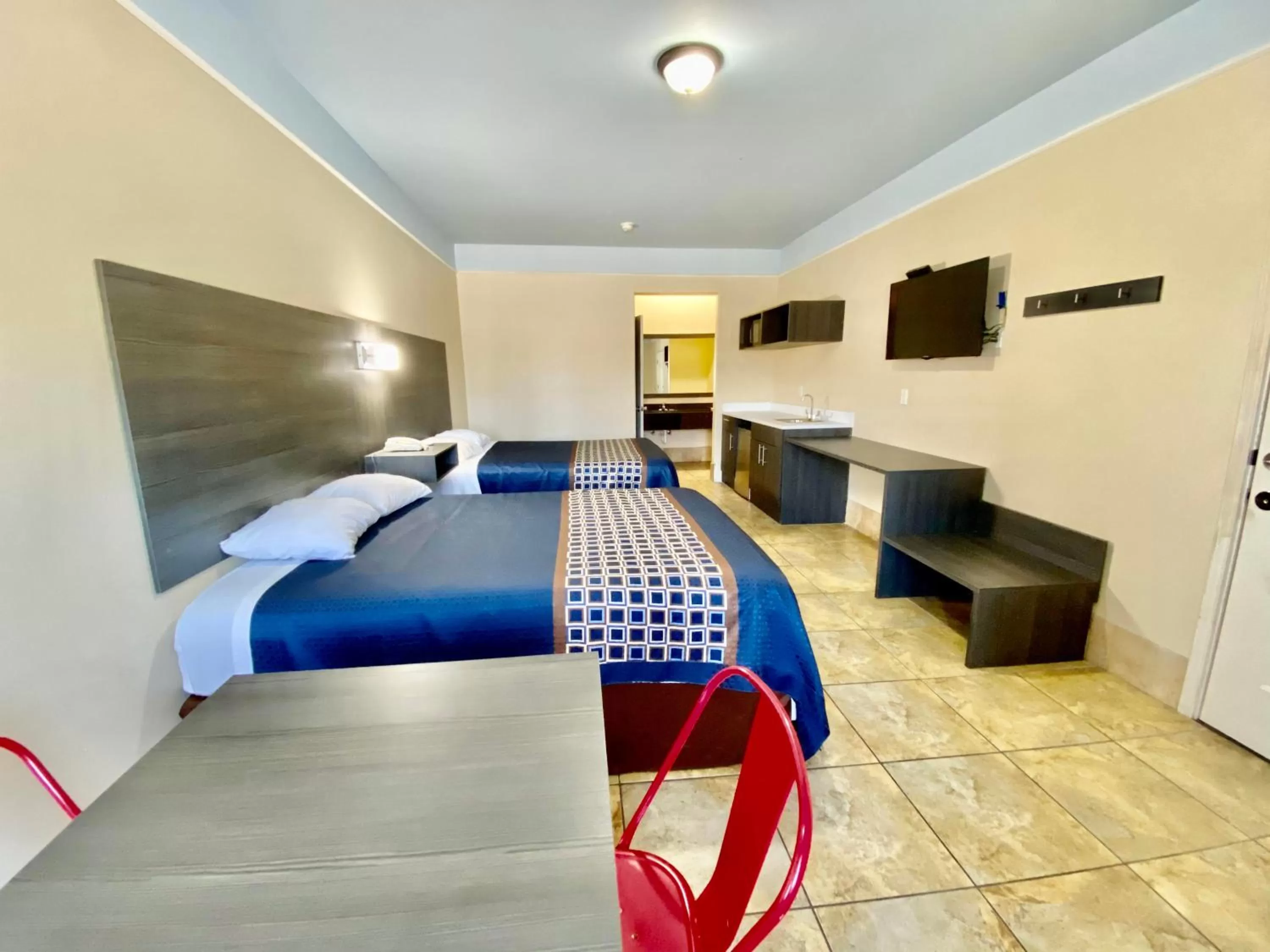Superior Suite with Kitchenette in Texas Inn & Suites McAllen at La Plaza Mall and Airport