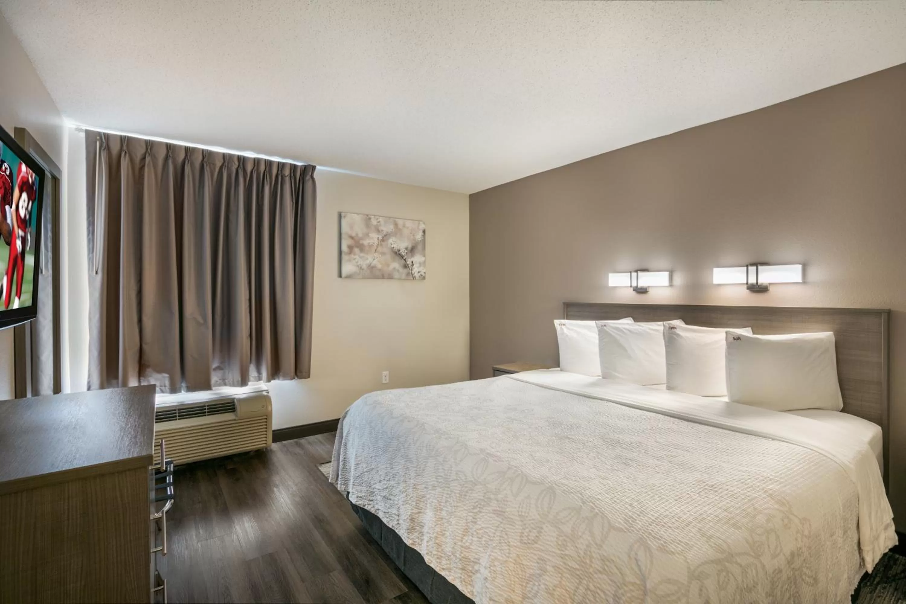 Suite King Room Smoke Free in Red Roof Inn PLUS+ Boston - Logan