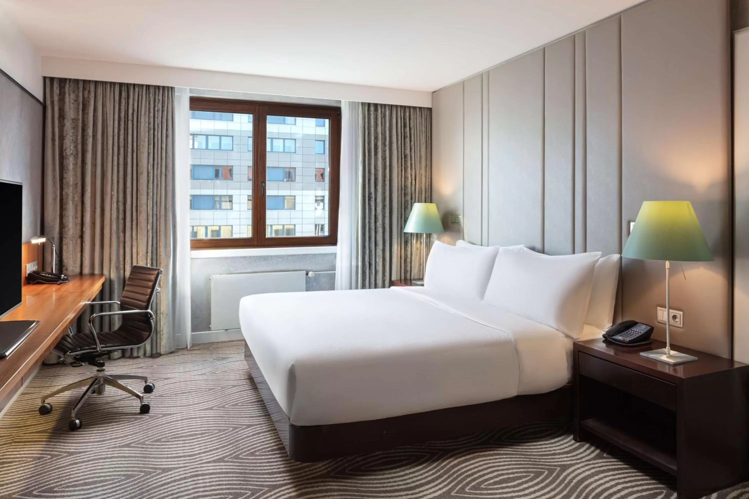 King Room with Courtyard View in Hilton Berlin