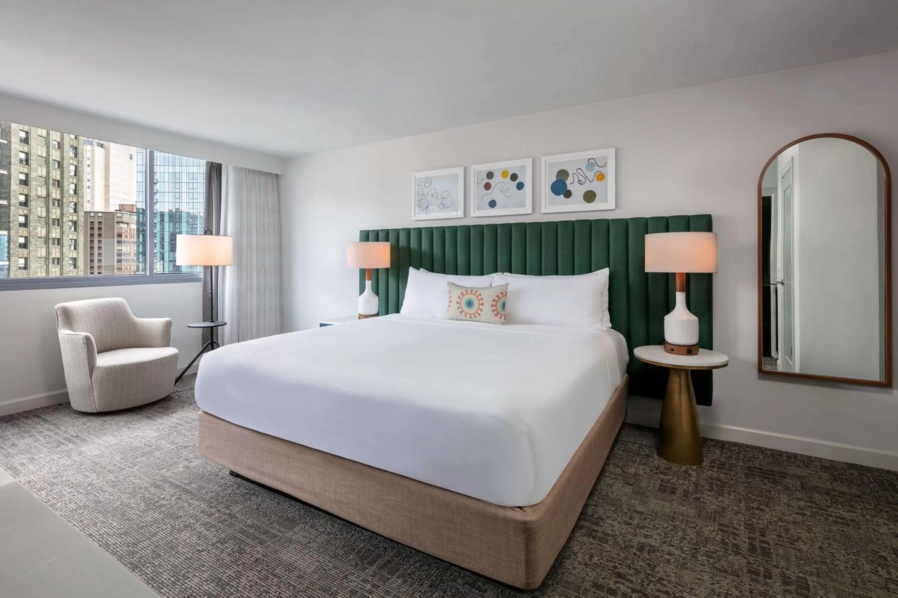 King Hearing Accessible in The Royal Sonesta Chicago Downtown
