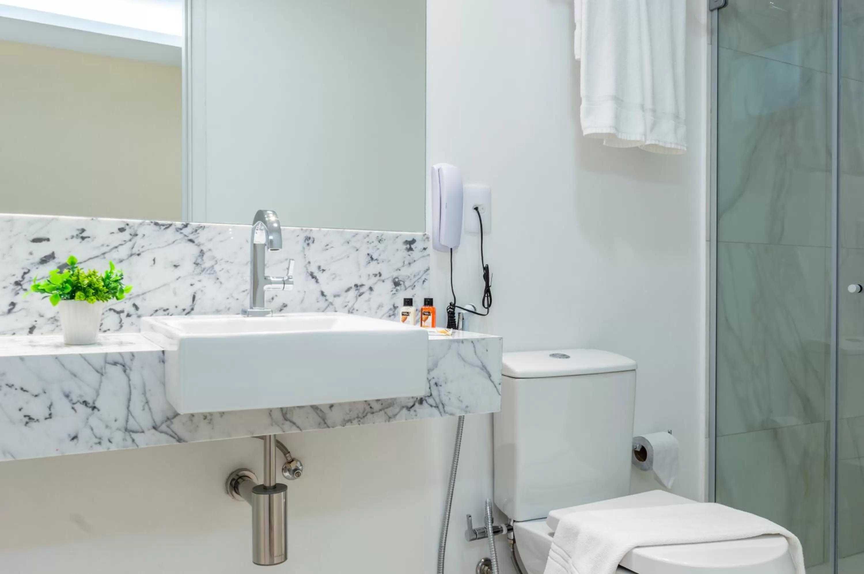 Two-Bedroom BrisaFlat (No View - First Floor) in Hotel Brisa Suites