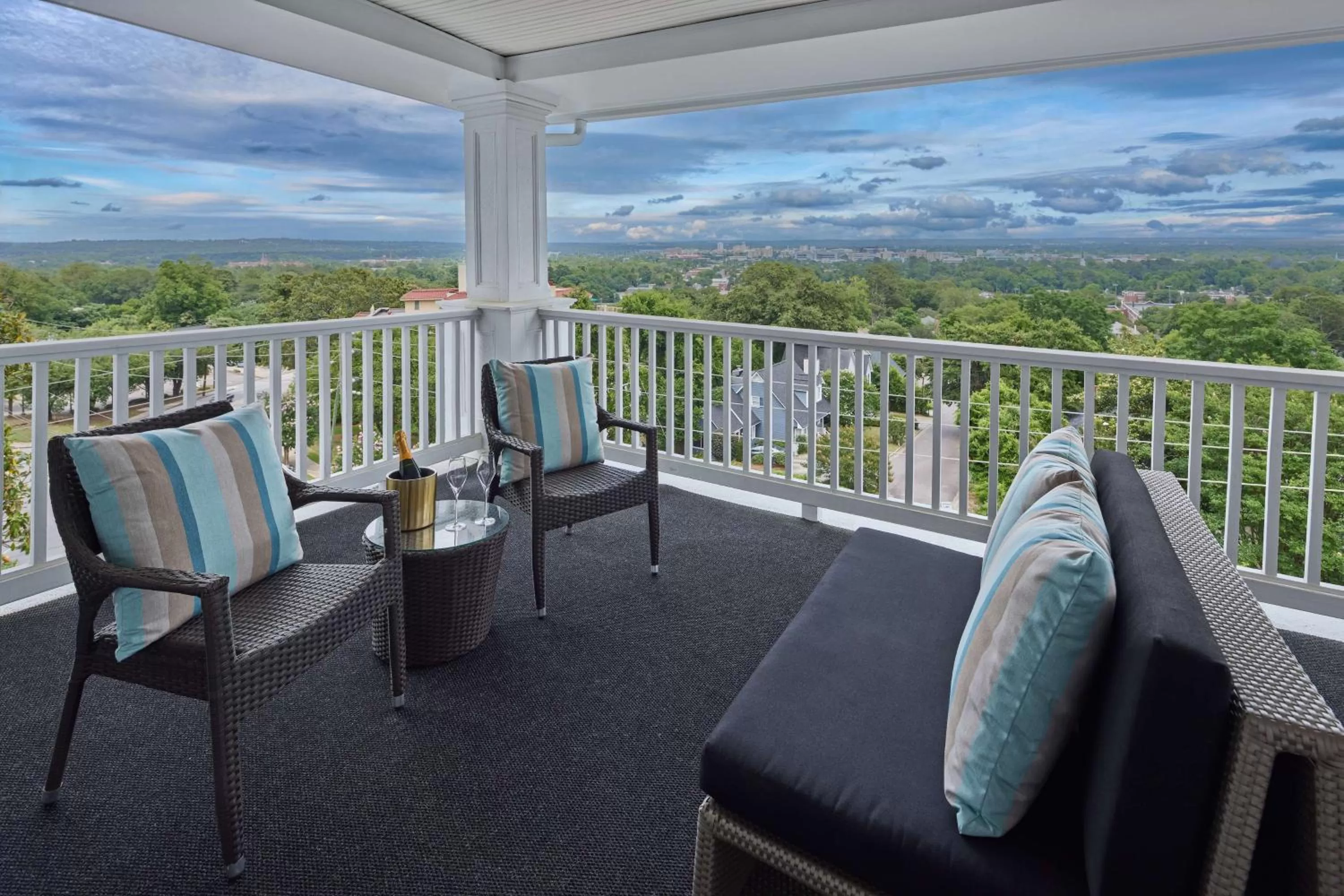 Superior King Room with Balcony in The Partridge Inn Augusta, Curio Collection by Hilton