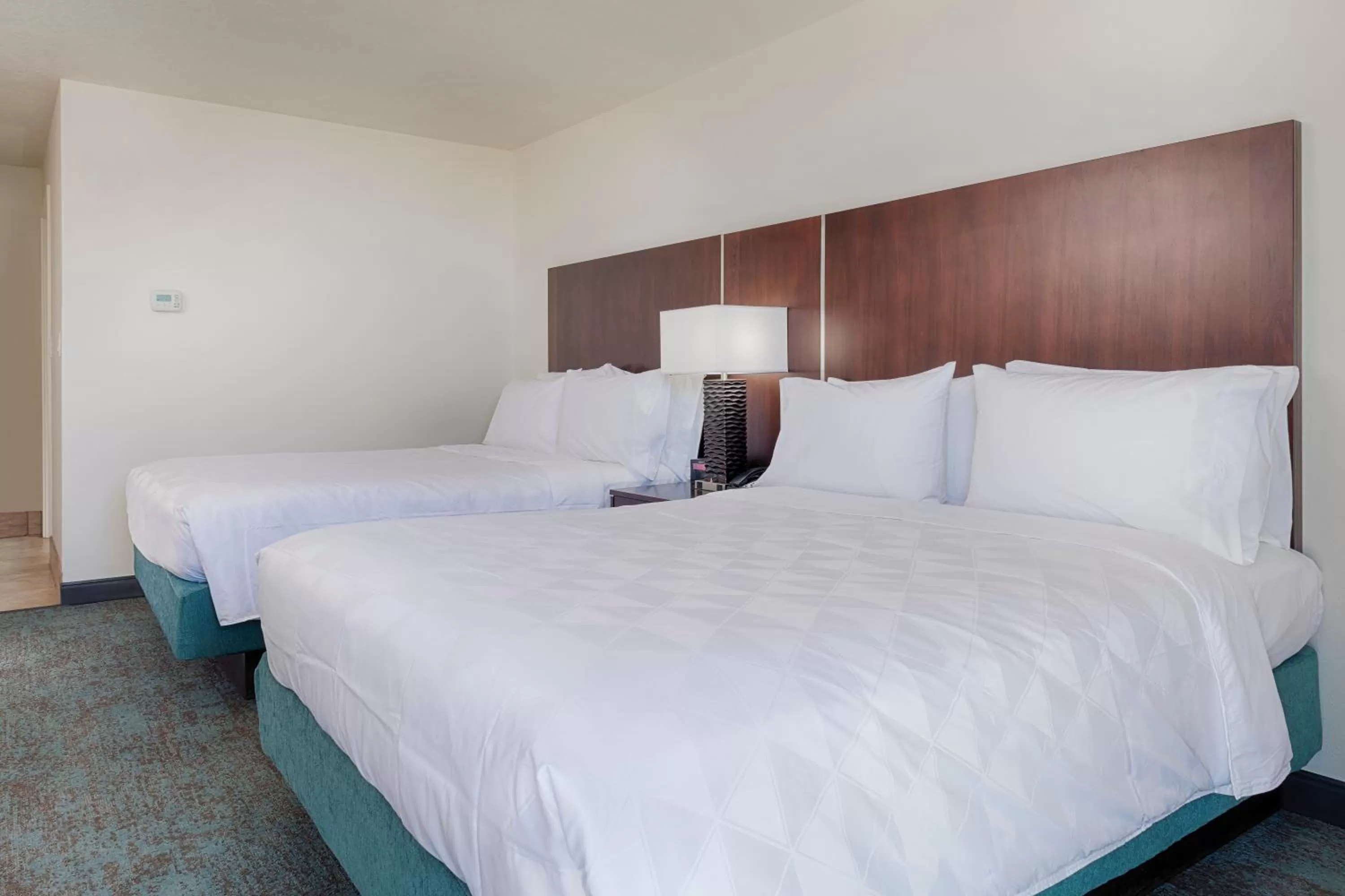 Standard Room with Two Queen Beds in Holiday Inn Resort Daytona Beach Oceanfront by IHG