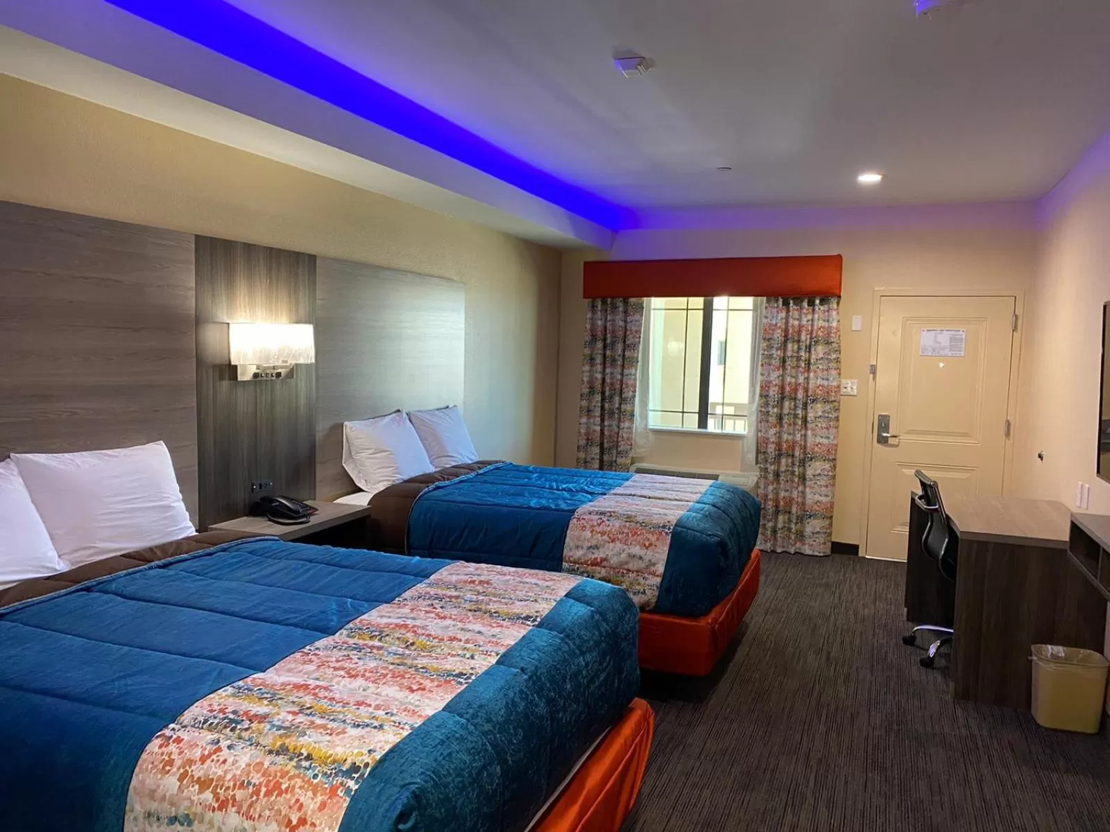 Deluxe Queen Room with Two Queen Beds in Scottish Inn & Suites Houston Willowbrook