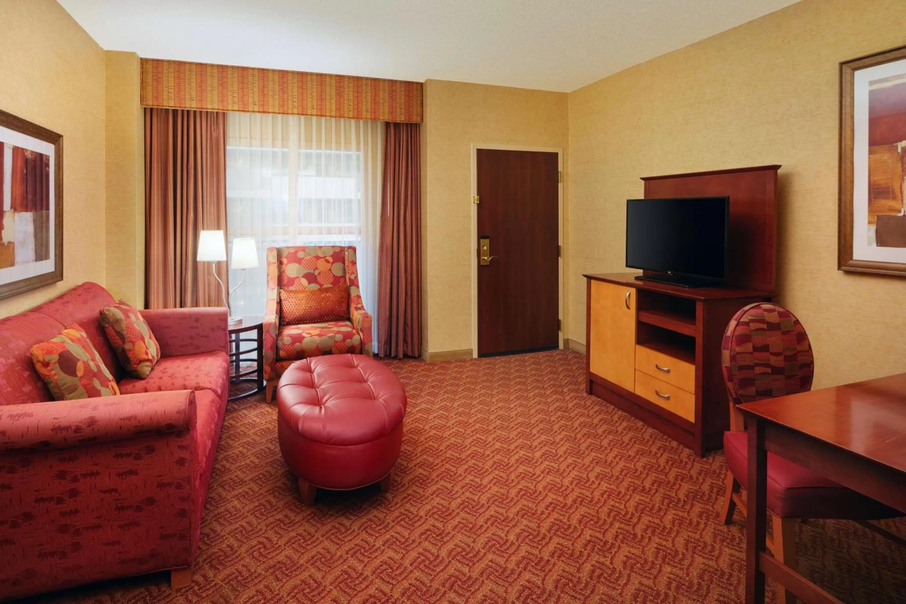 Suite with One King Bed and Two Queen Beds in Embassy Suites by Hilton Charlotte Concord Golf Resort & Spa