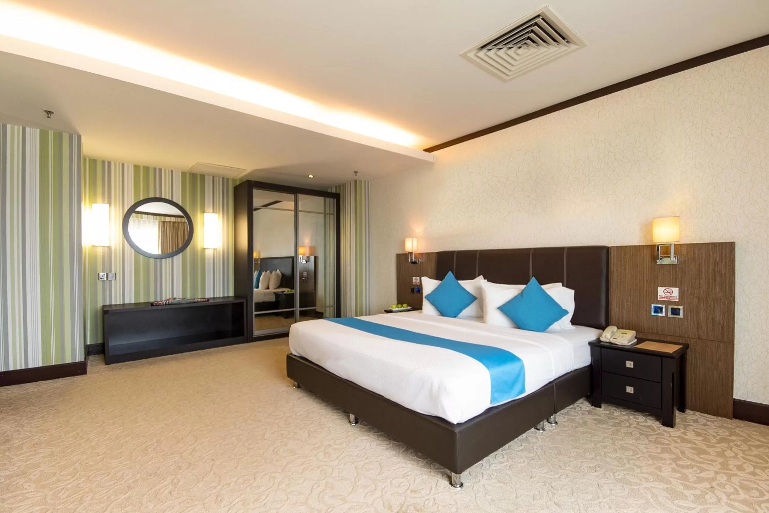 Executive Suite with Complimentary Preferred Parking in Kinta Riverfront Hotel & Suites
