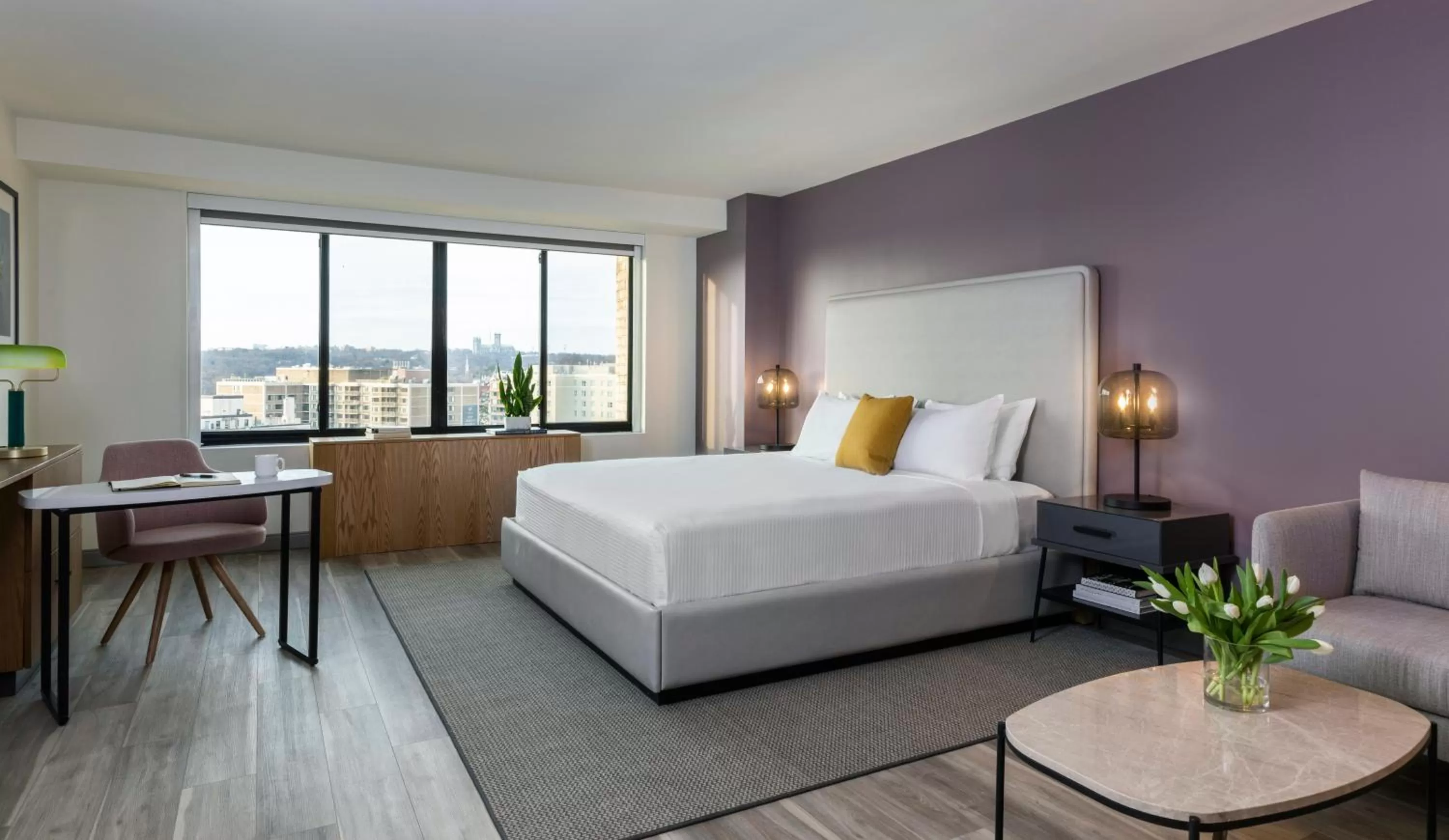 Premium 1 King Bed in Hotel Madera