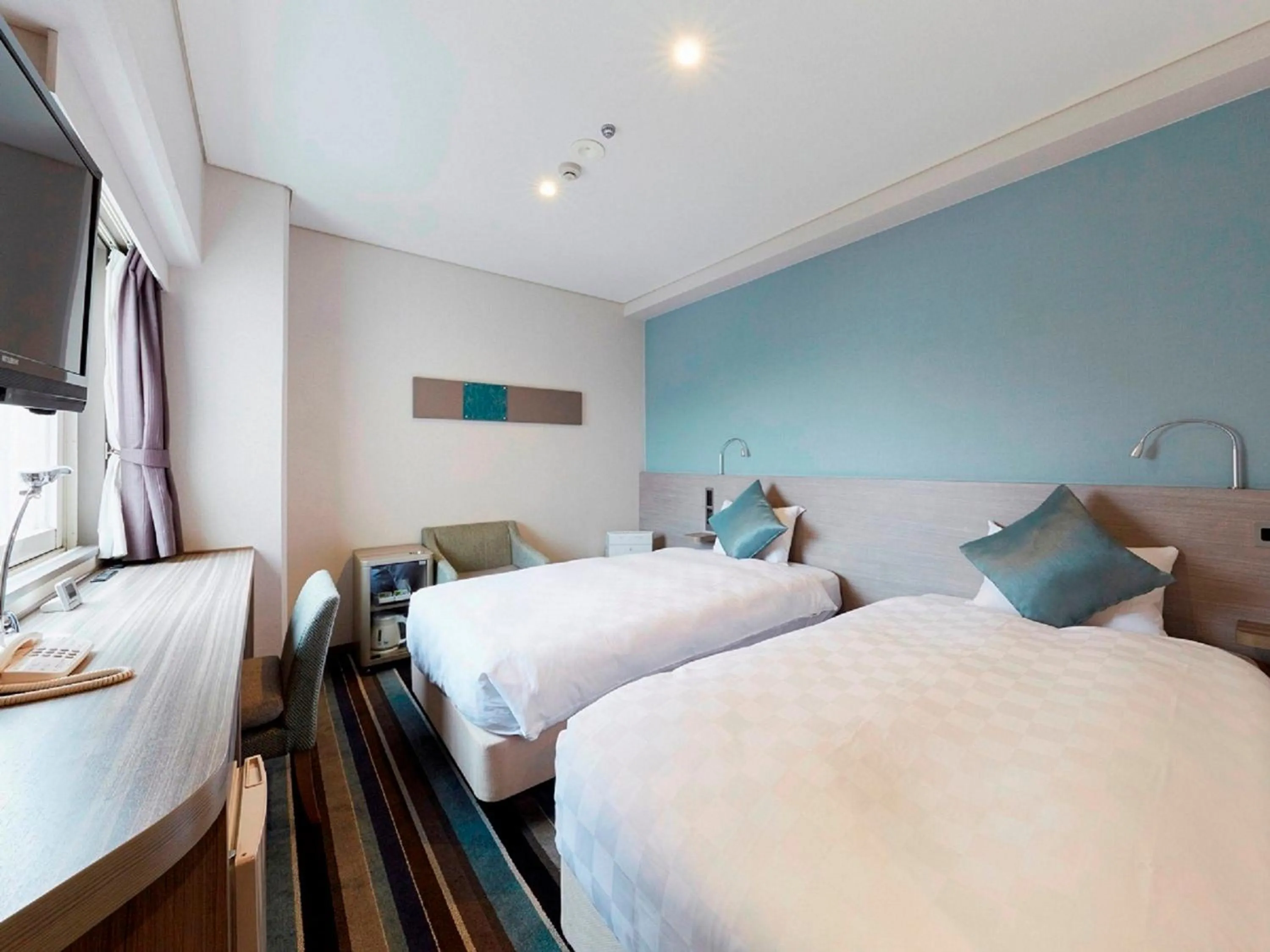 Corner Twin Room with Lounge Access ＆ Complimentary Light Breakfast - single occupancy - Non-Smoking in Shinagawa Prince Hotel N Tower