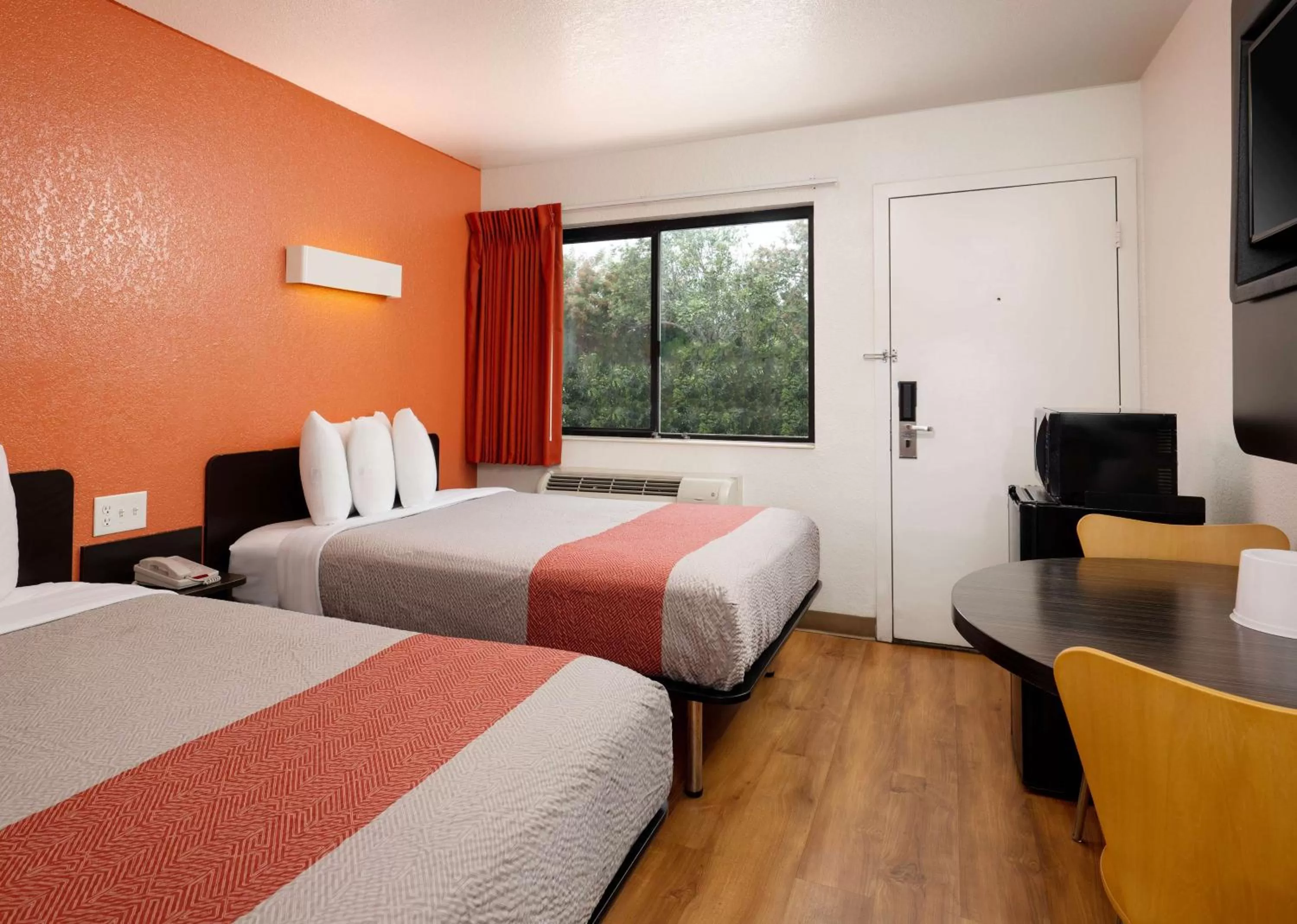 Quadruple Room - single occupancy in Motel 6-Camarillo, CA