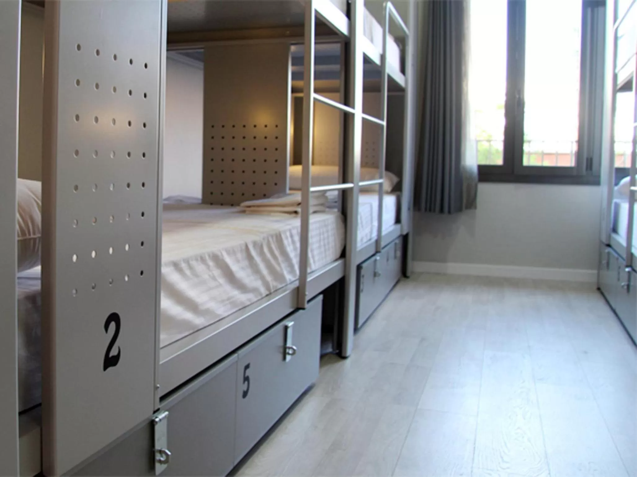 Private room 6 beds in Bcn Sport Hostels