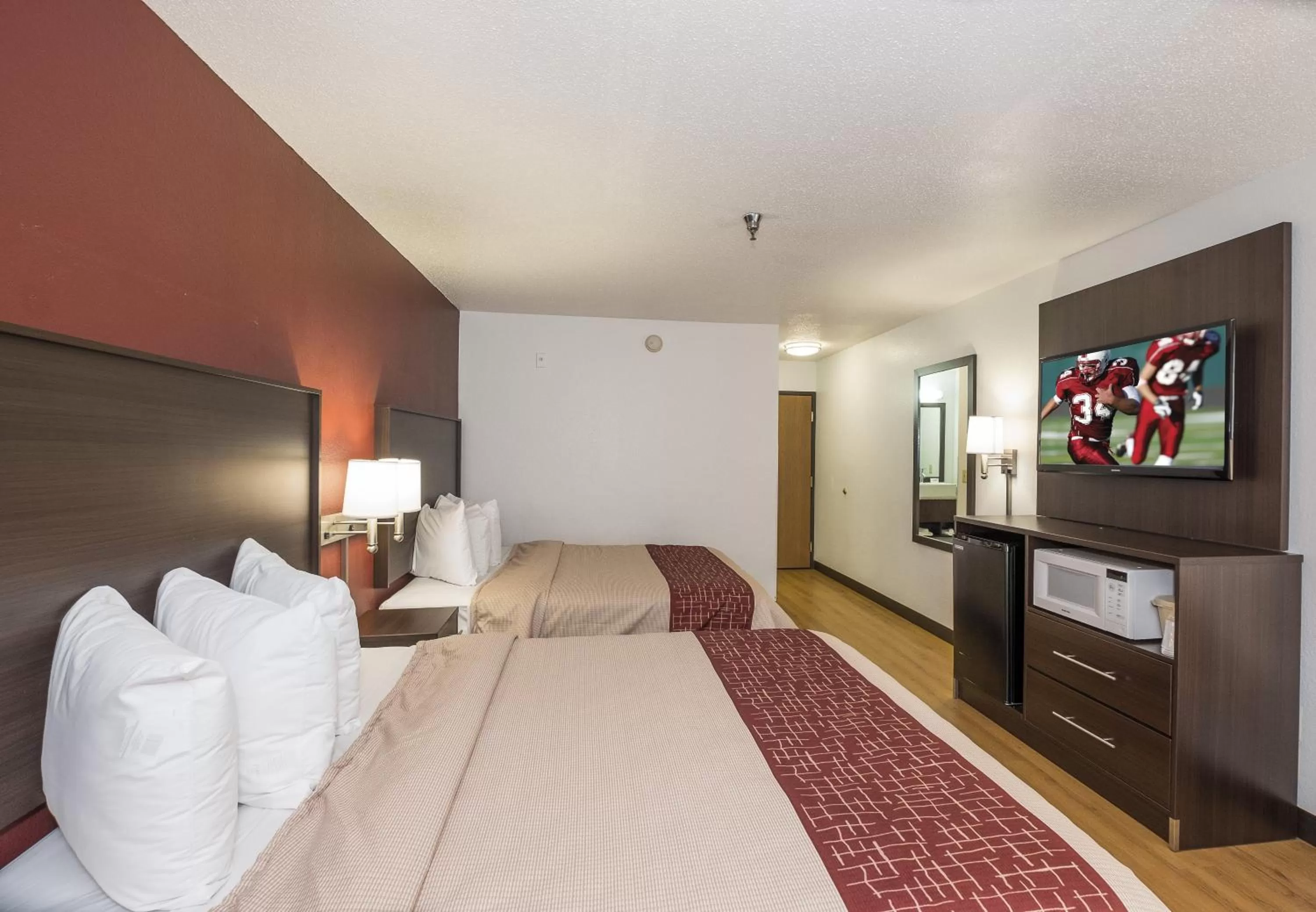 Deluxe Double Room with Two Double Beds Non-Smoking in Red Roof Inn Columbus - Hebron