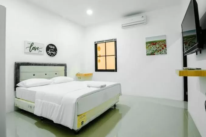 Deluxe Room in Kemang Eleven