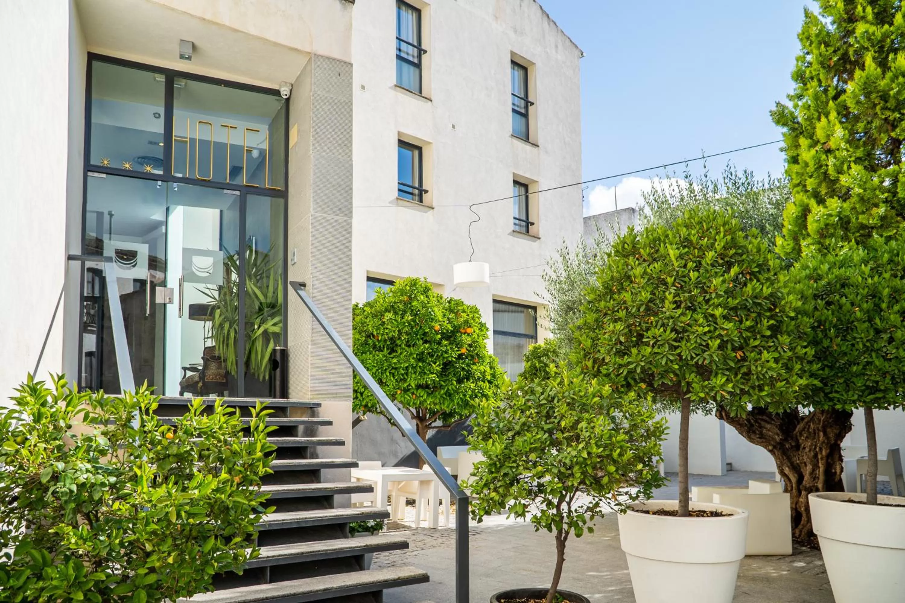 Deluxe Queen Room in YIT El Postigo