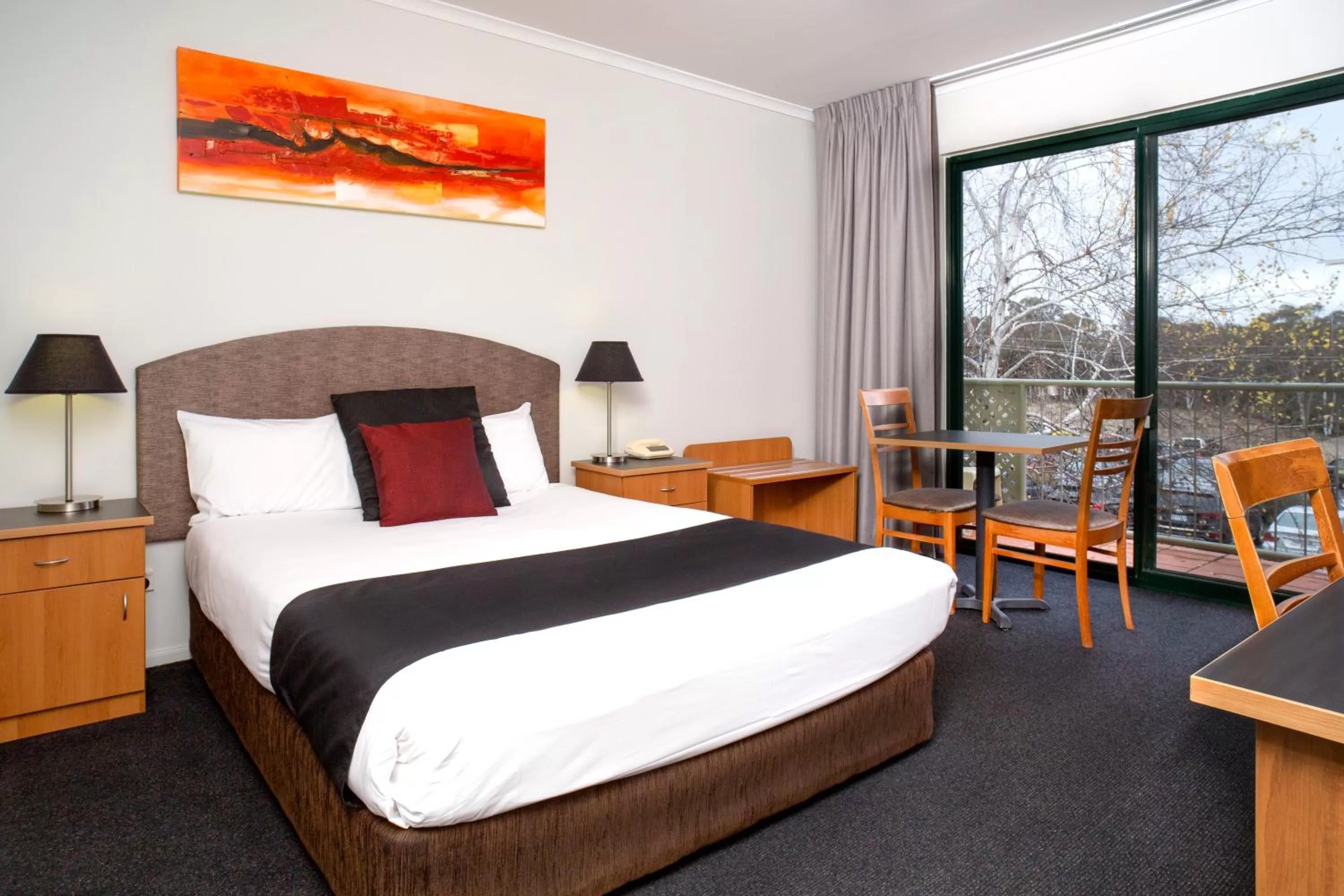 Deluxe Double Room with View in Alpha Hotel Canberra