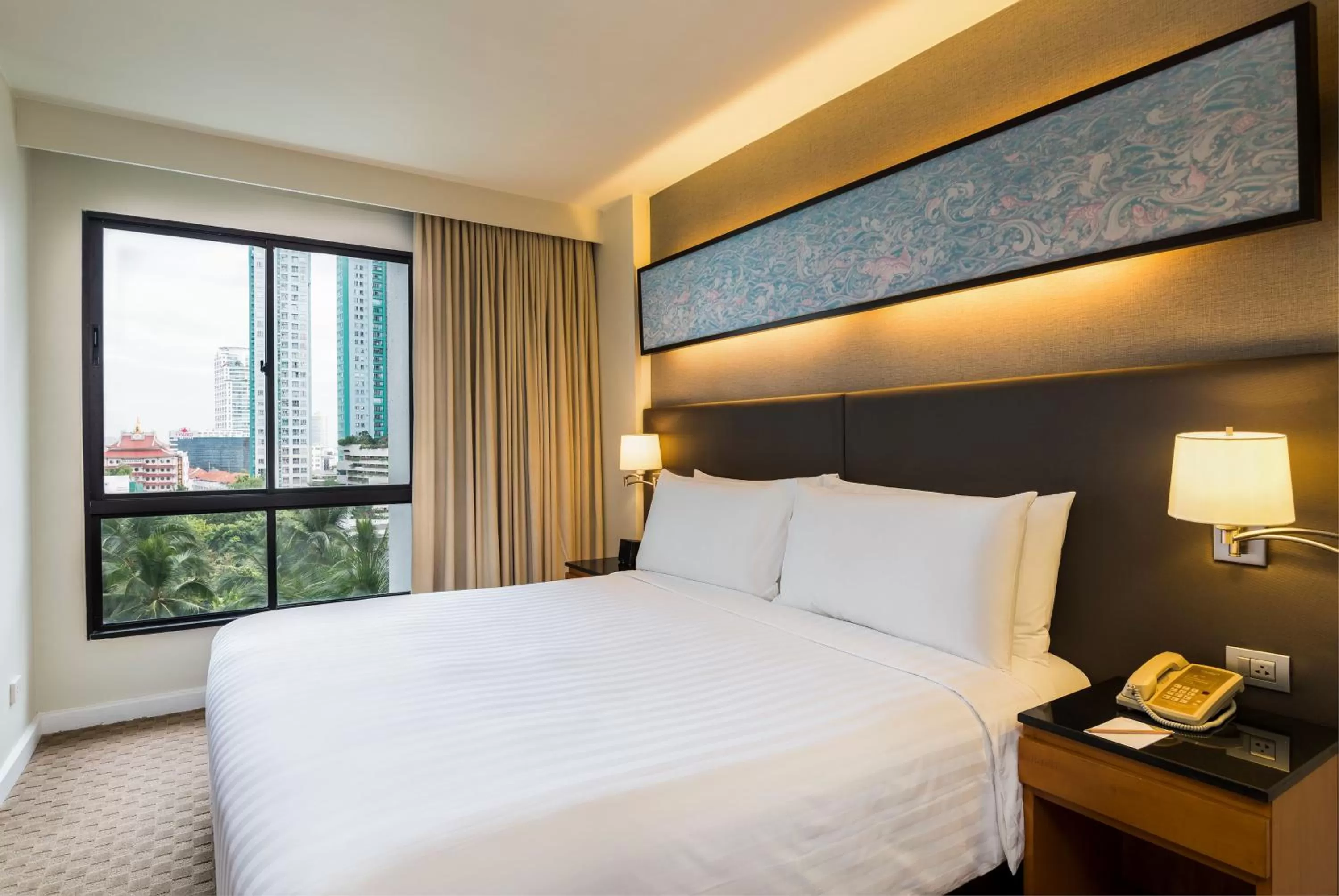 Deluxe One-Bedroom King in Chatrium Sathon Bangkok