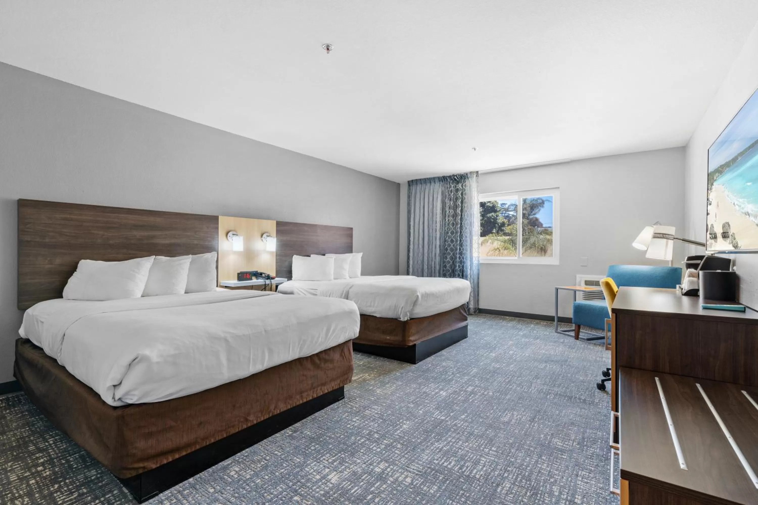 Queen Room with 2 Queen Beds in Hotel Avisa Downtown