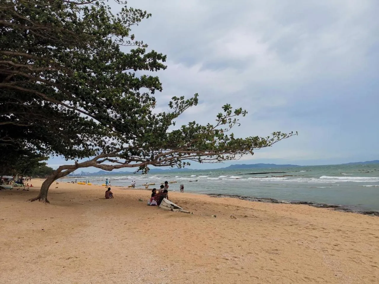 Family  Two-Bedroom with Partial Sea View in Villa Navin