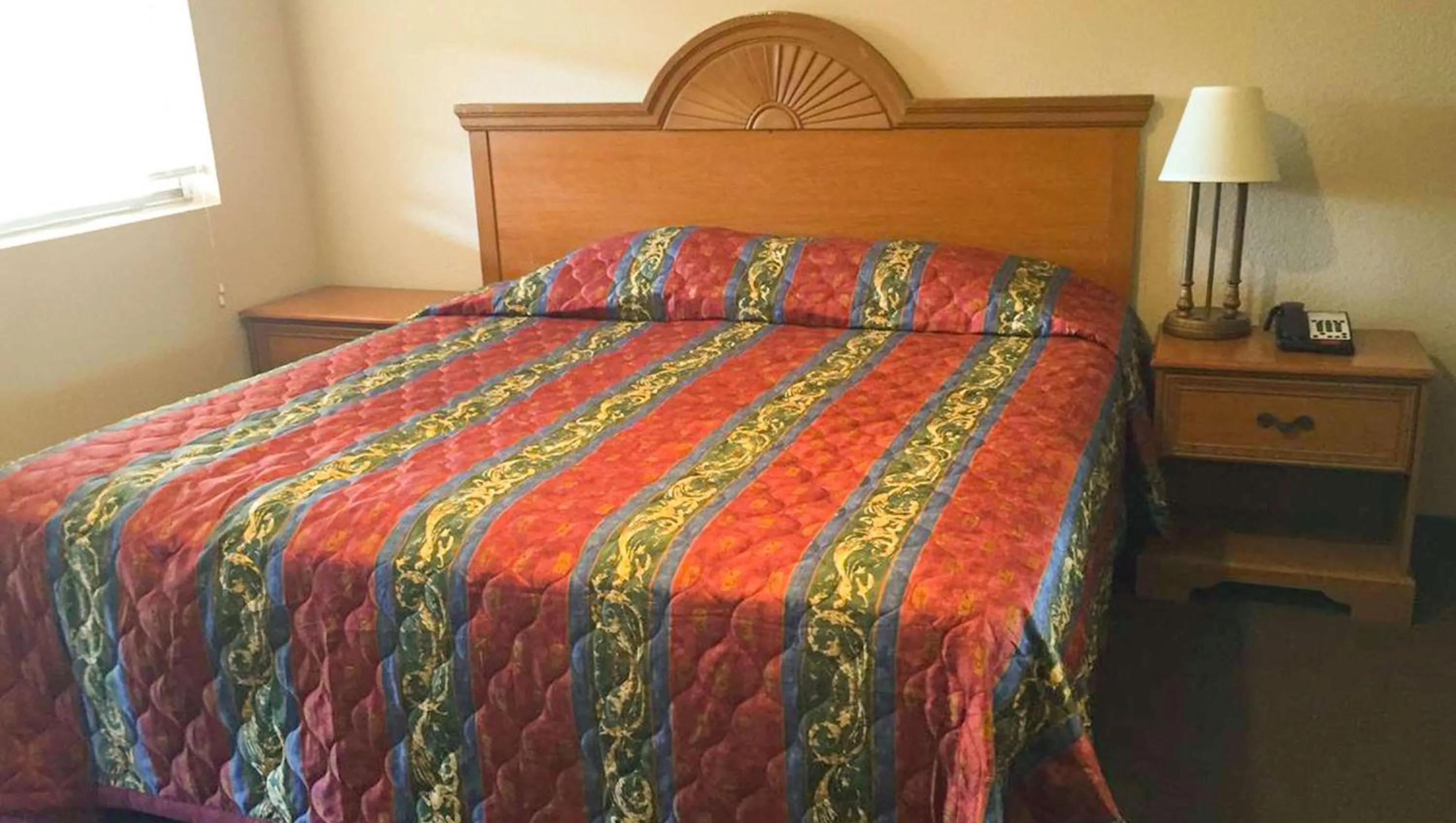 Queen Room - Disability Access in Budget Inn Ardmore OK