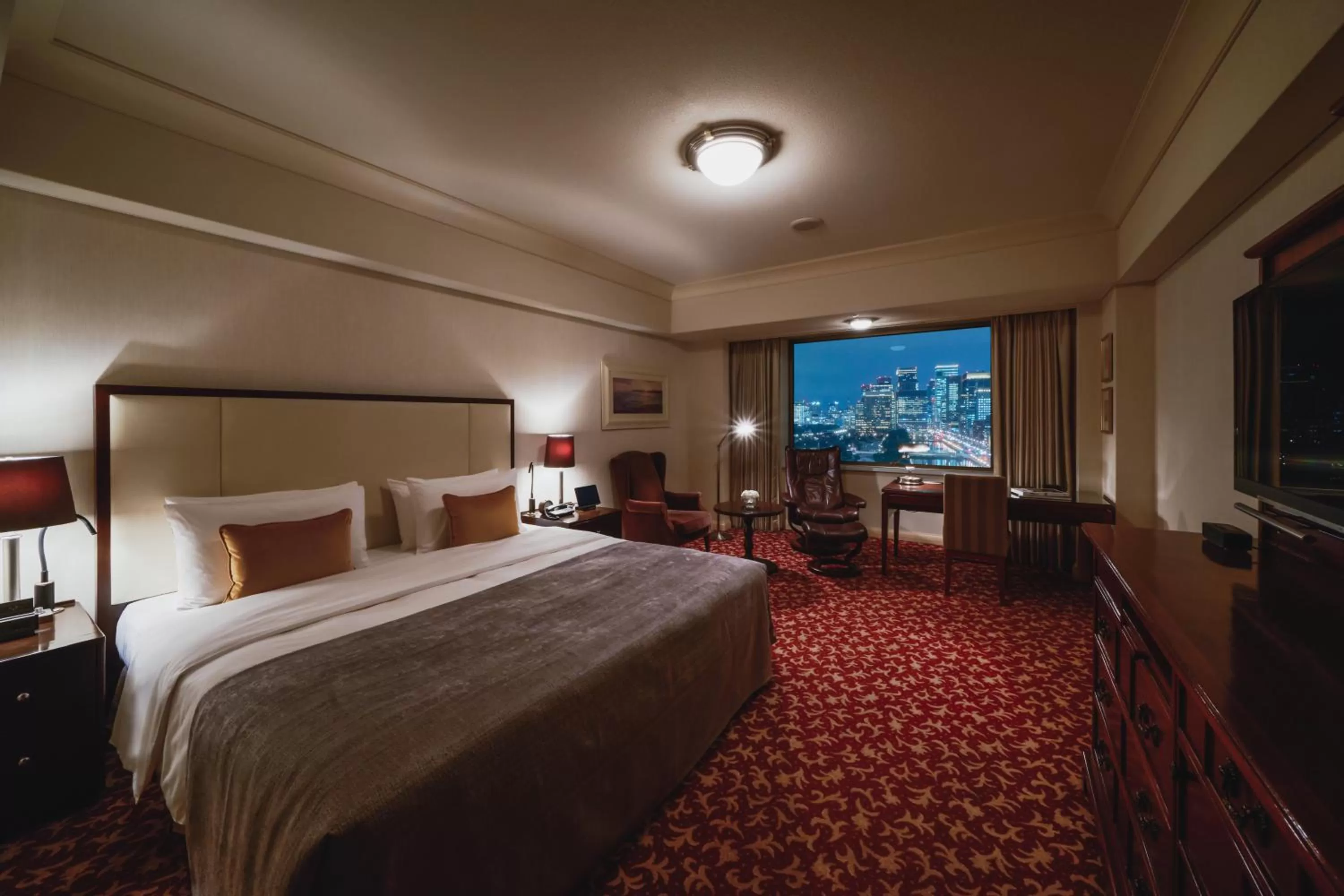 Imperial Floor Deluxe Twin or Double in Imperial Hotel Tokyo