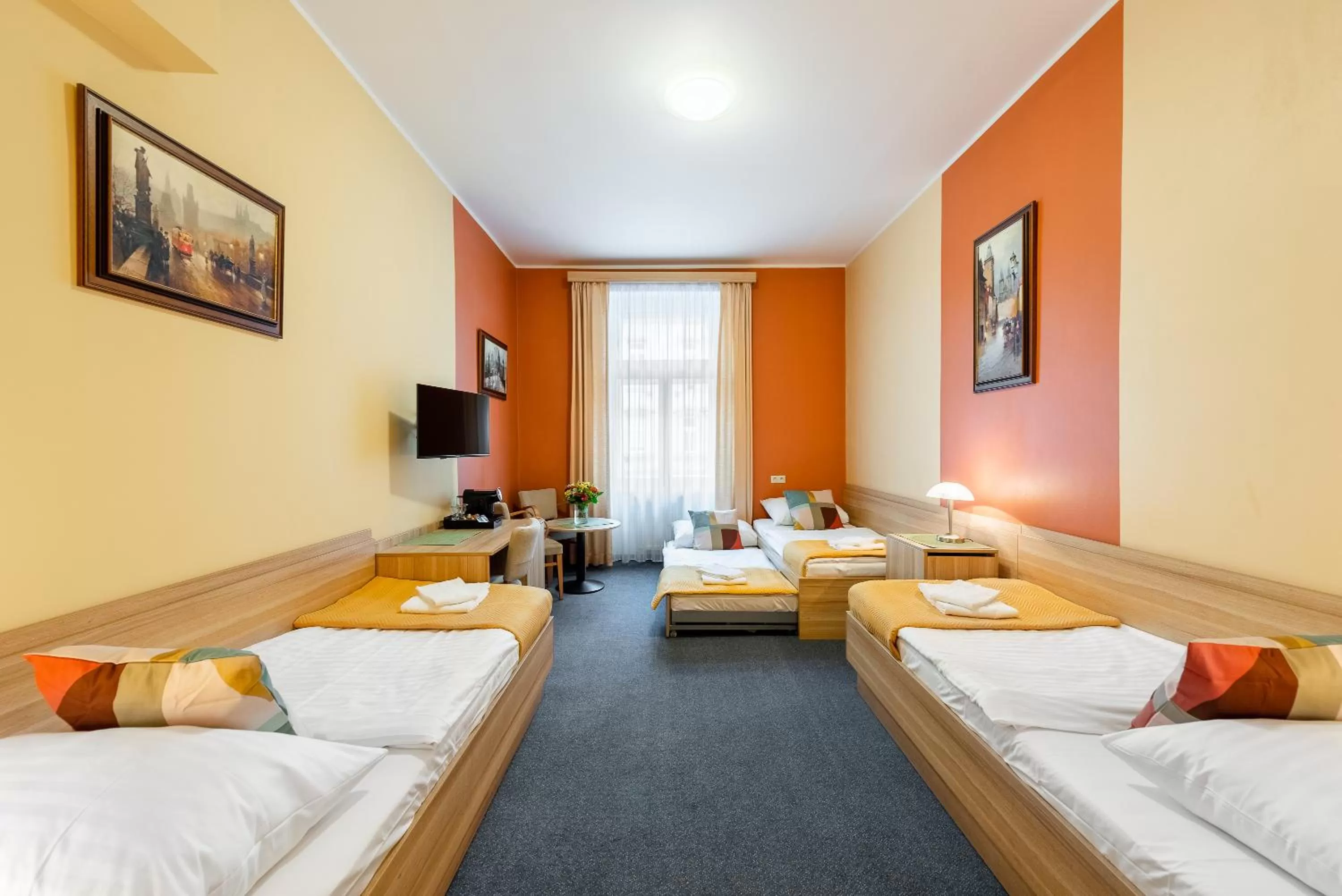 Economy Quadruple Room in Hotel Libero