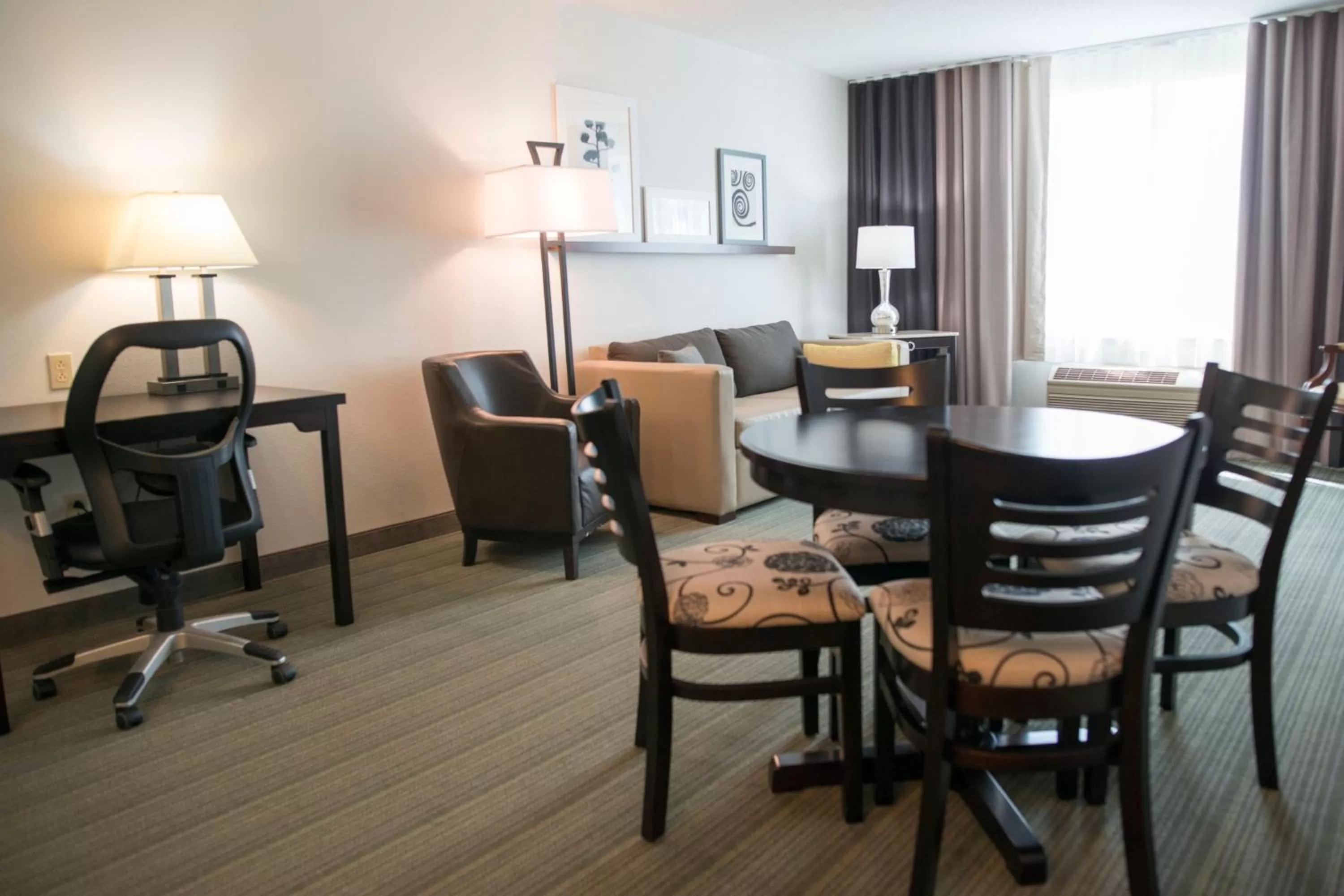 One-Bedroom Queen Suite with Sofa Bed in Country Inn & Suites by Radisson, Effingham, IL
