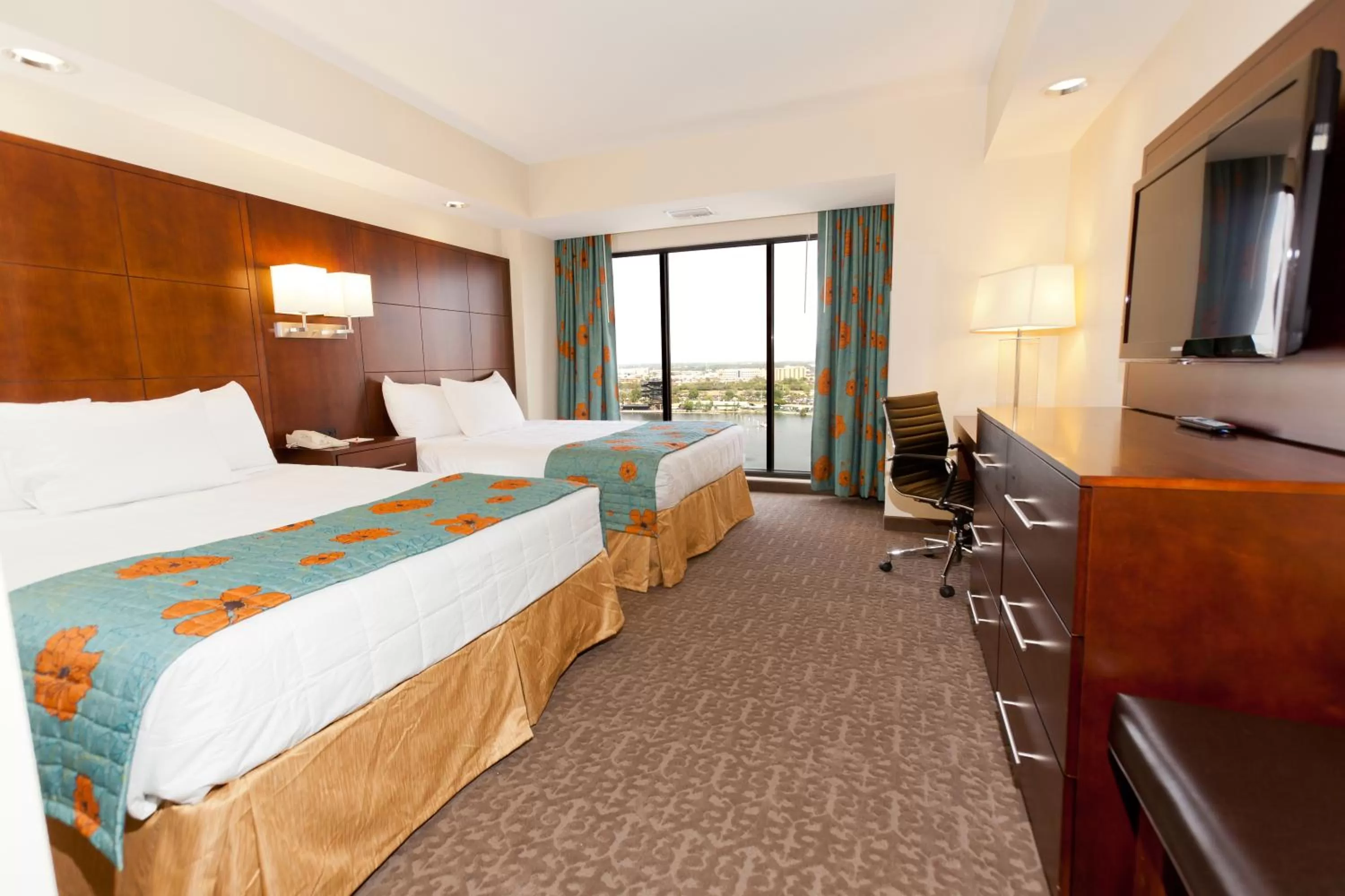 Luxury One-Bedroom Suite with Two Queen Beds City View (No Resort Fee) in Ramada Plaza by Wyndham Orlando Resort & Suites Intl Drive - Newly Renovated!
