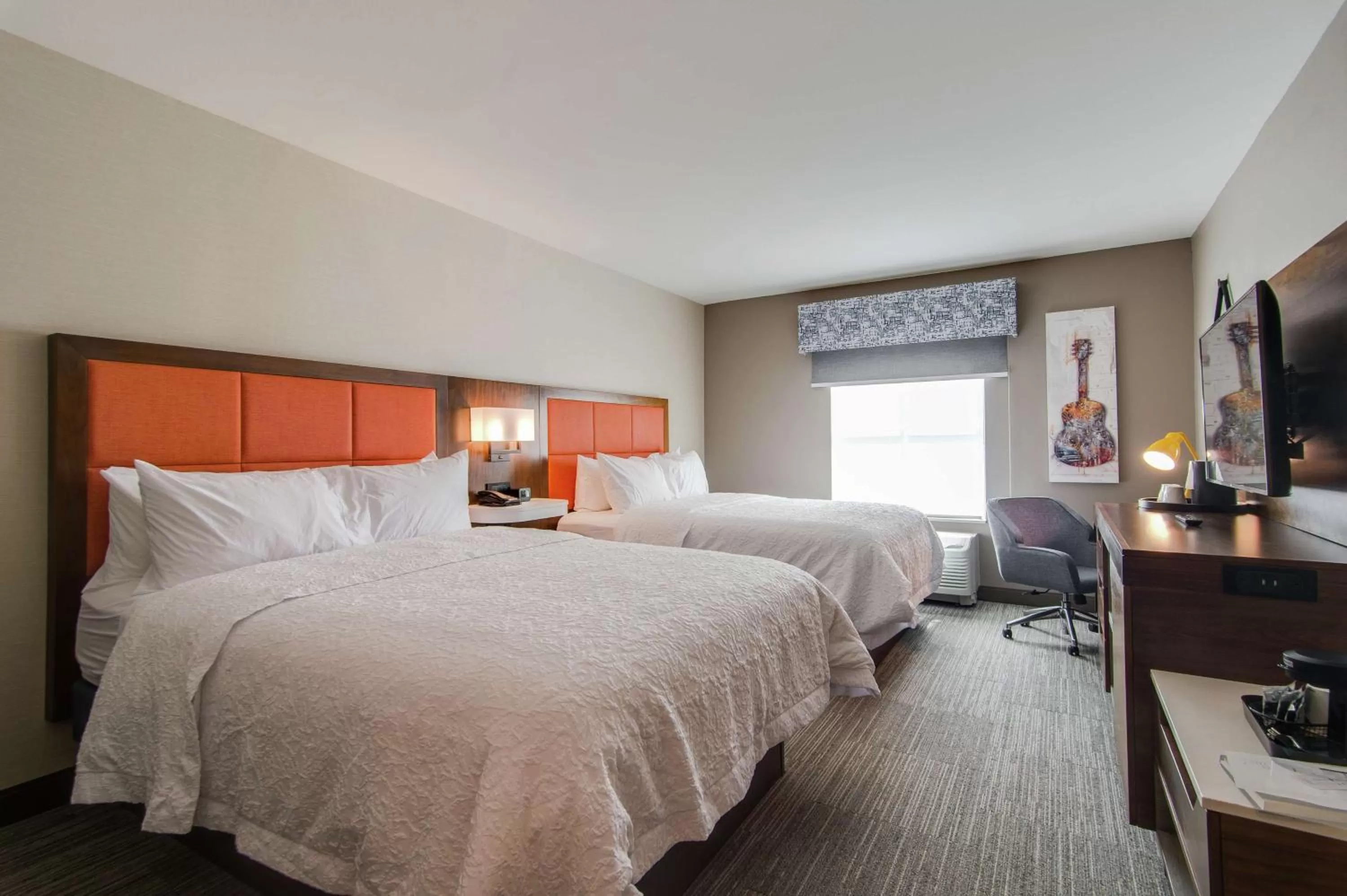 Queen Room with Two Queen Beds in Hampton Inn & Suites by Hilton Nashville North Skyline