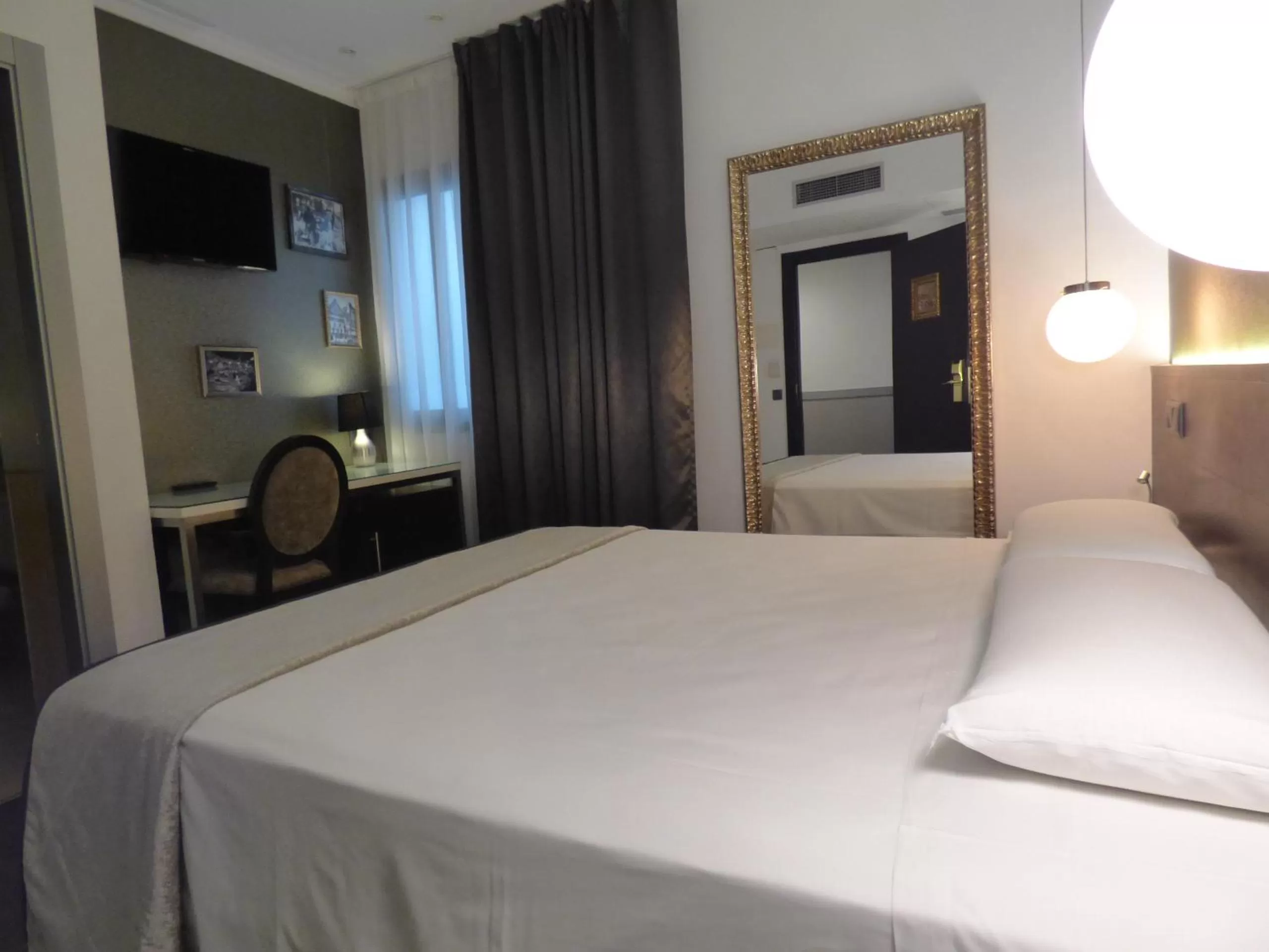 Bed in Moderno