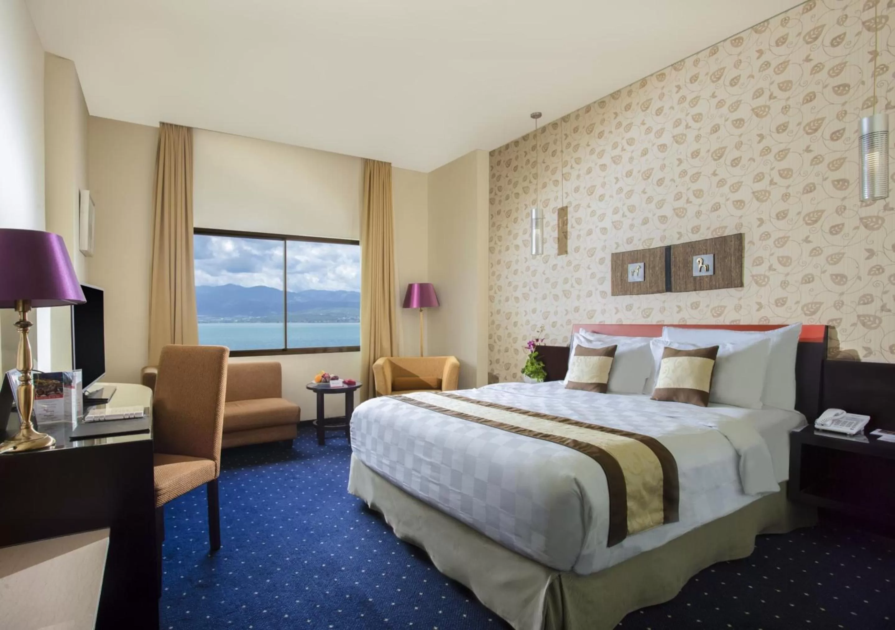 Deluxe Double Room with Sea View in Swiss-Belhotel Silae Palu