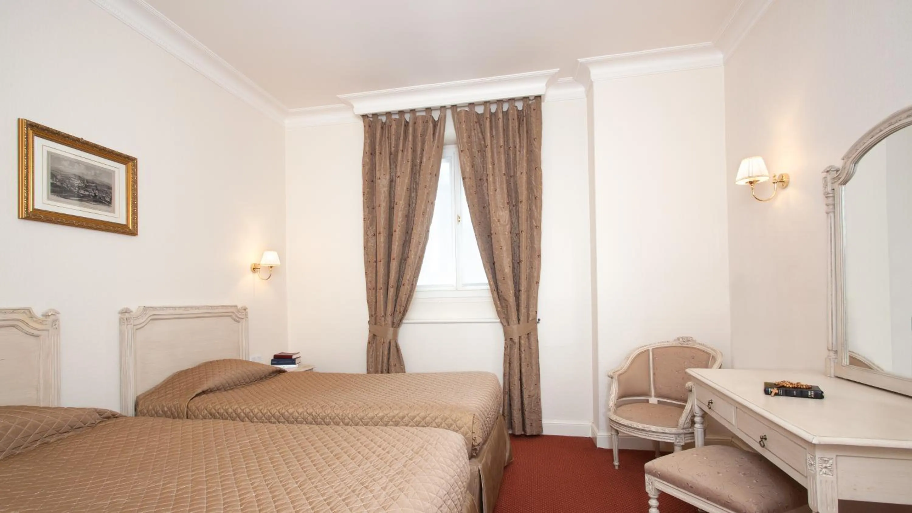 Classic Twin Room in Grand Hôtel Moderne