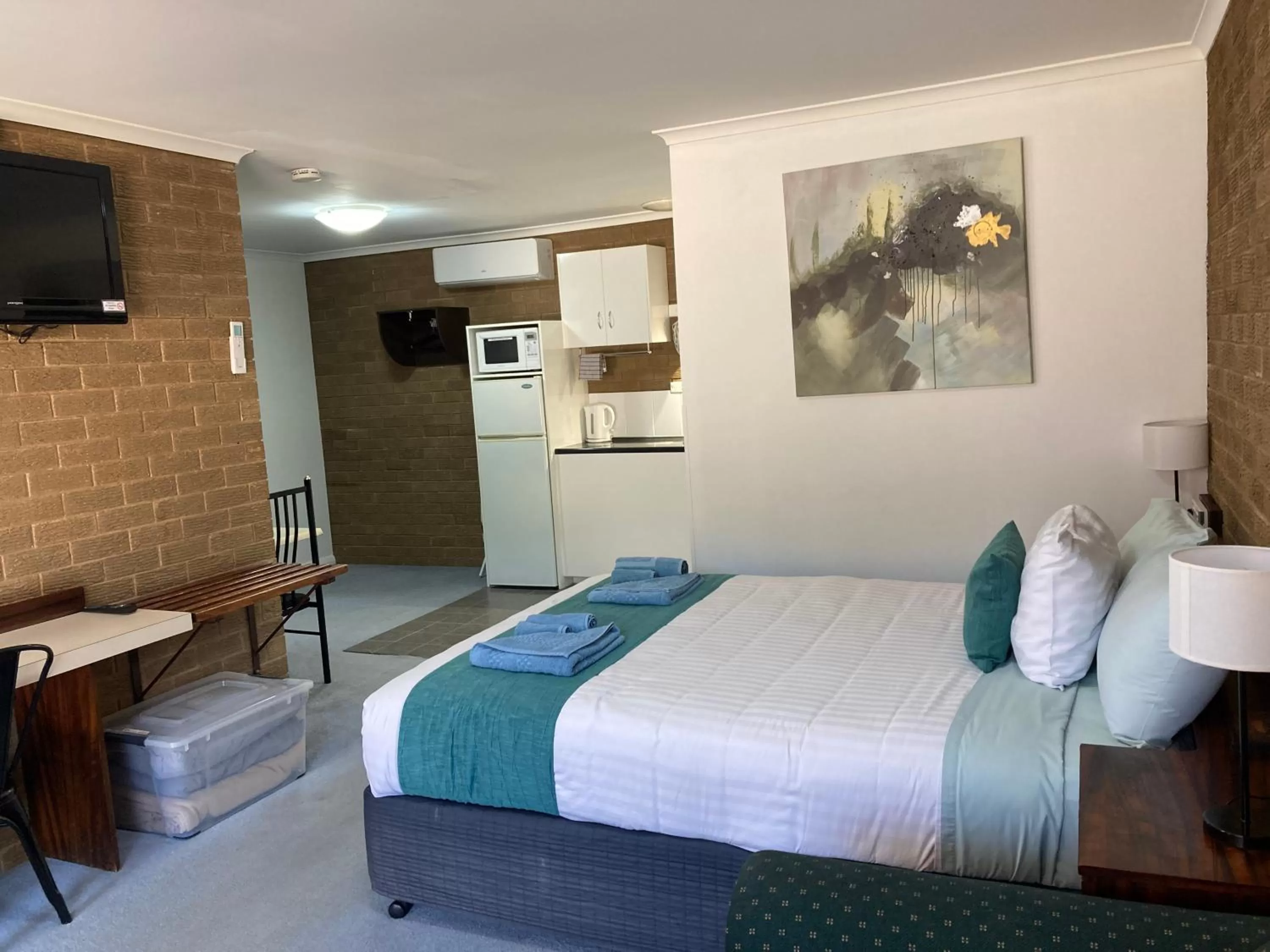 Executive Queen or Twin Room in Camellia Motel