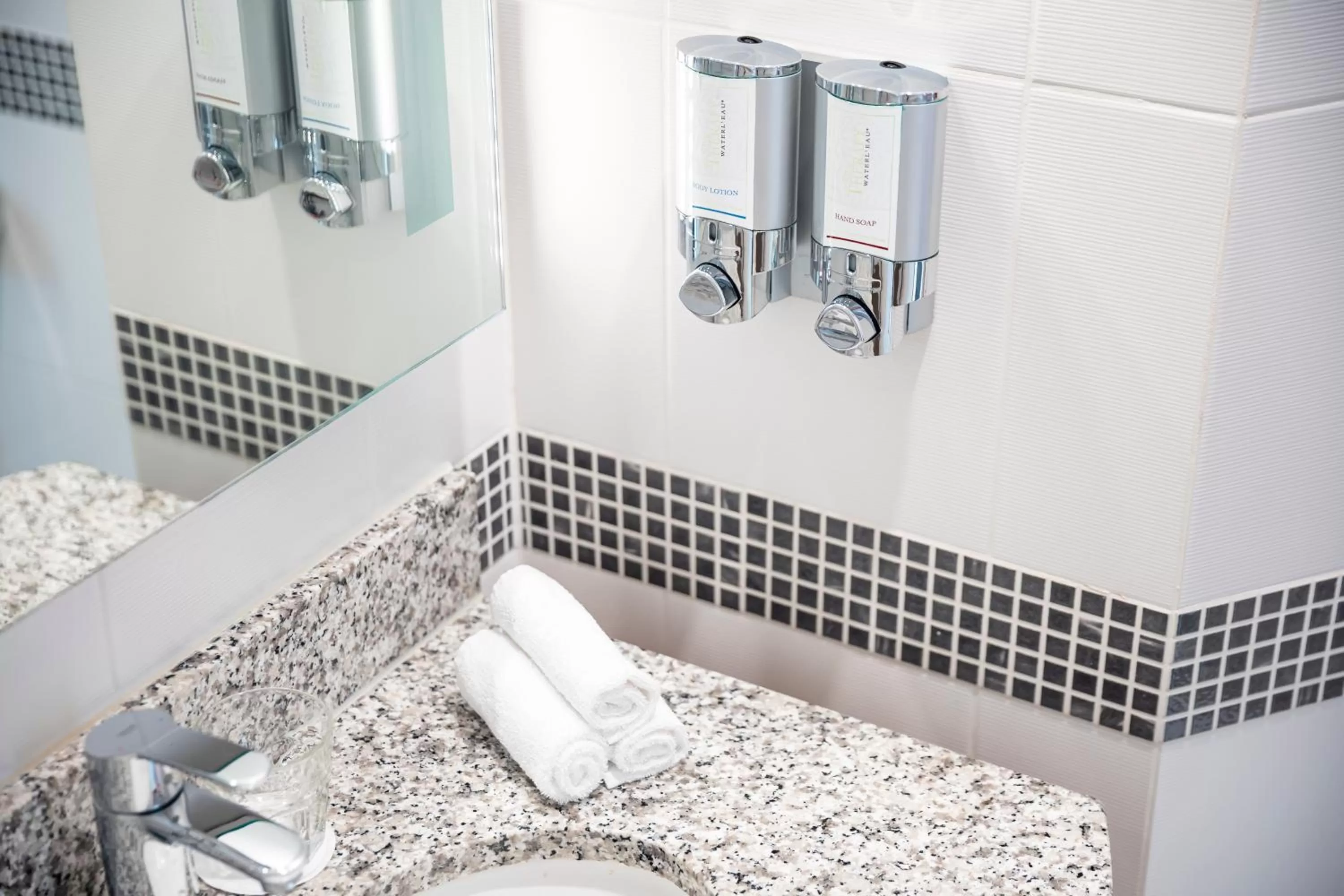 Corner Queen Room with Sofa Bed in Hampton by Hilton Amsterdam Airport Schiphol