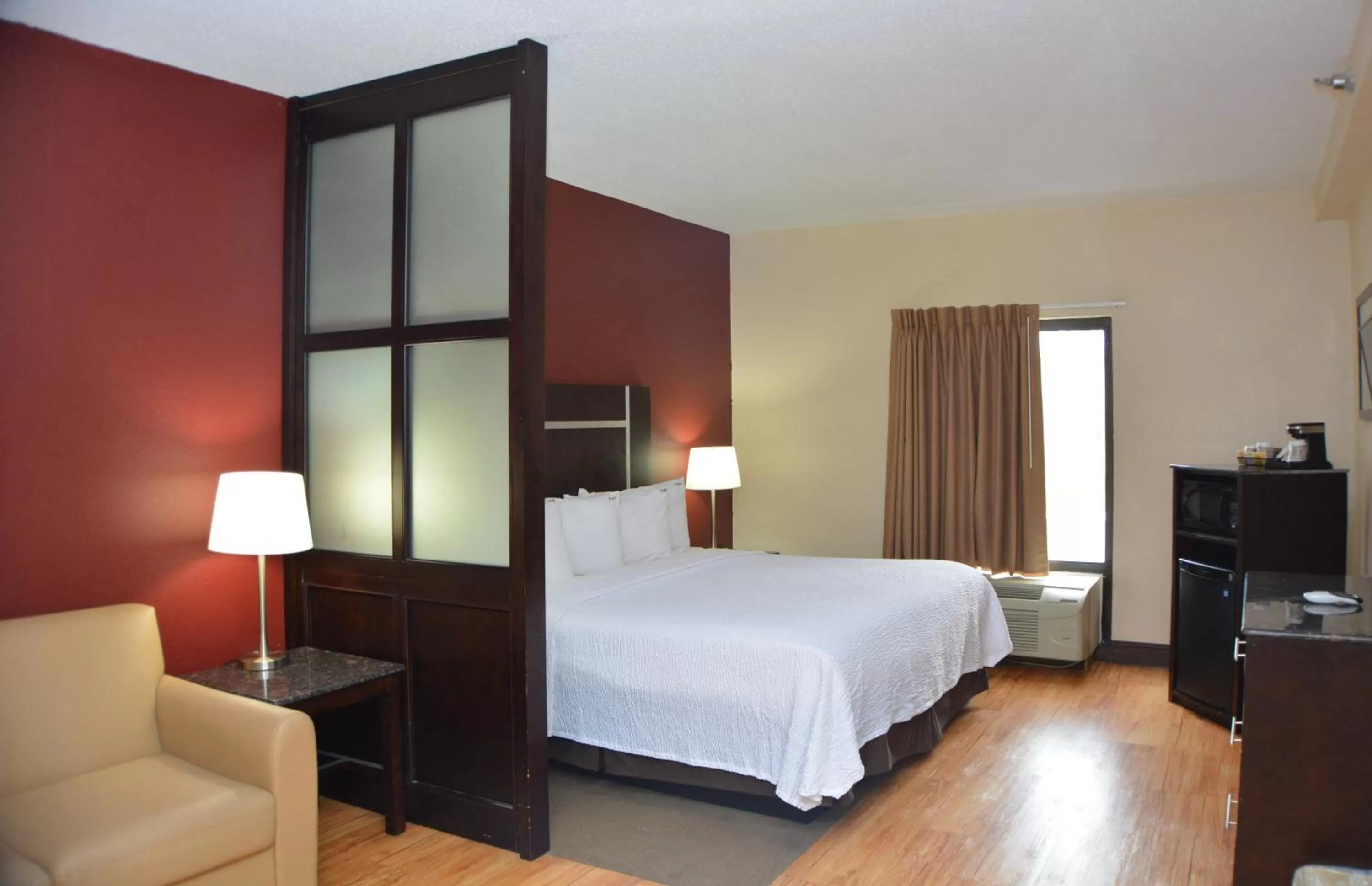 Suite King Room Disability Access Roll-In Shower Smoke Free in Red Roof Inn PLUS+ & Suites Chattanooga - Downtown