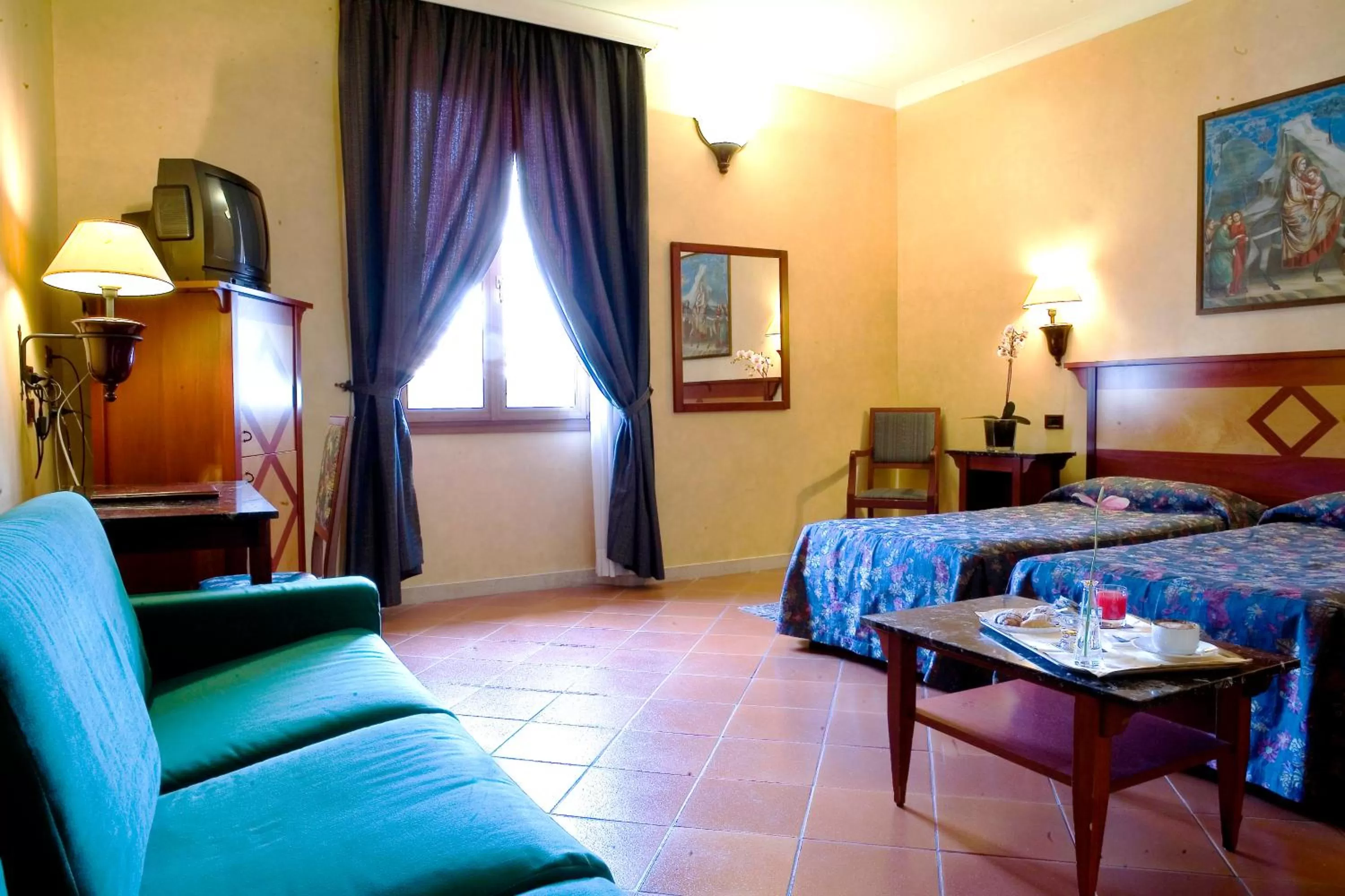 Quadruple Room in Corona D'Italia