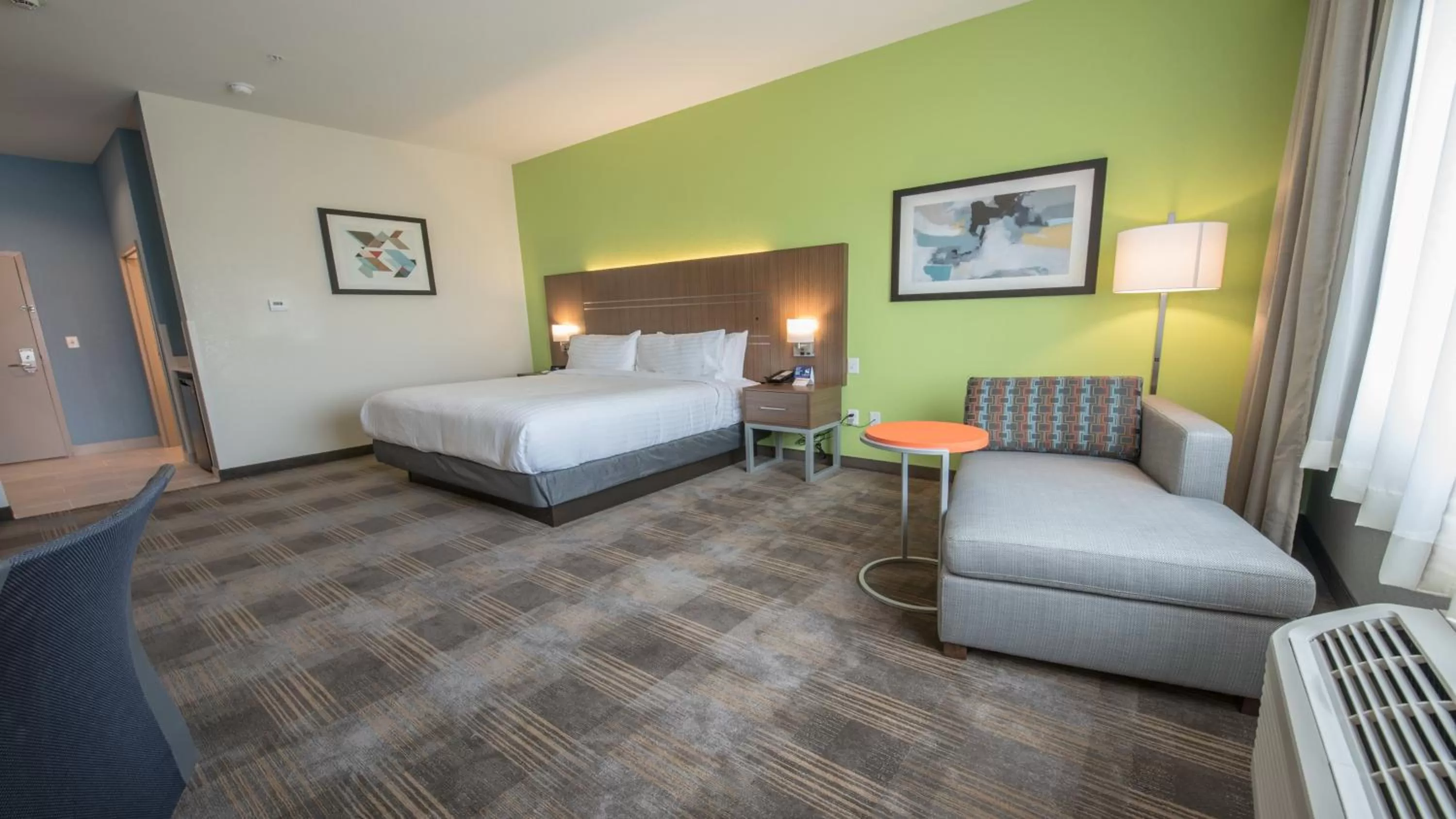 Standard King Room in Holiday Inn Express & Suites - Dripping Springs - Austin Area by IHG
