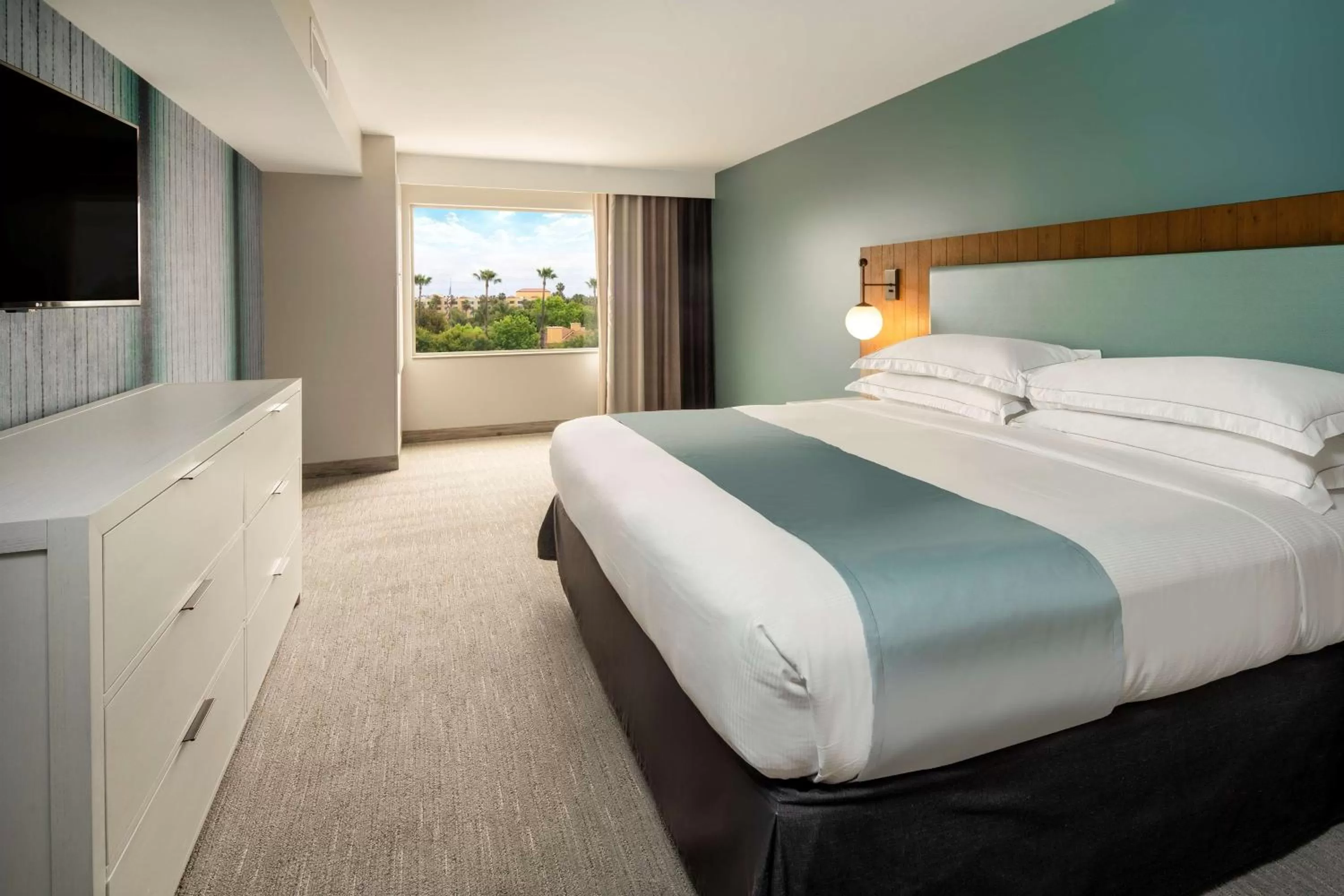 King Studio Suite in SunCoast Hotel Anaheim, Tapestry Collection by Hilton