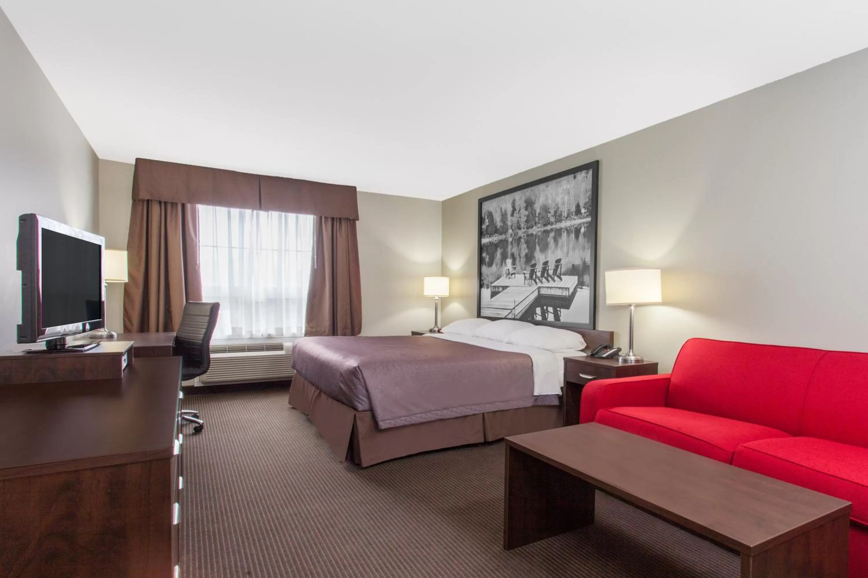 King Room - Non-Smoking in Super 8 by Wyndham Red Lake ON