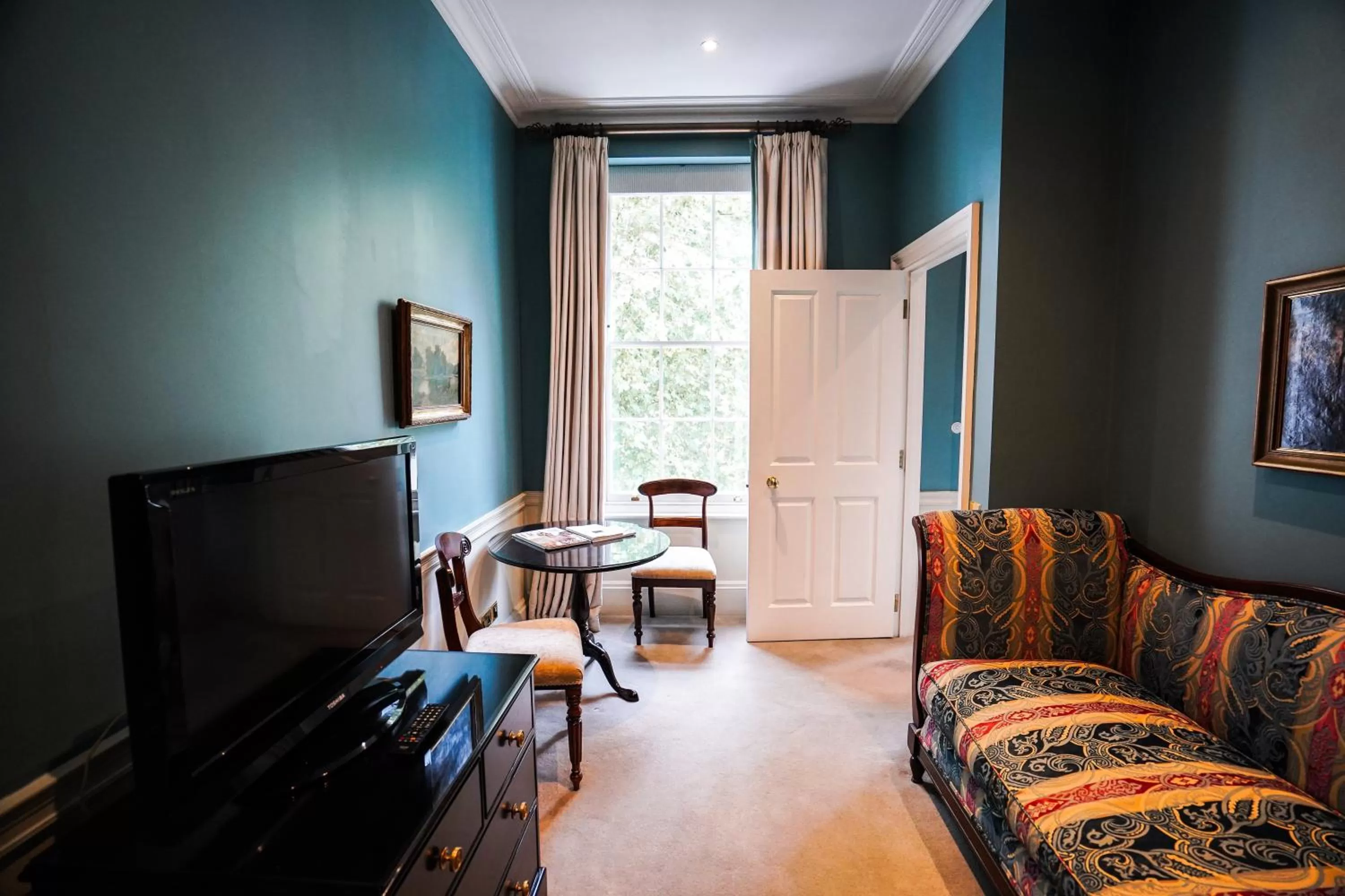 Junior Suite in Roseate House London