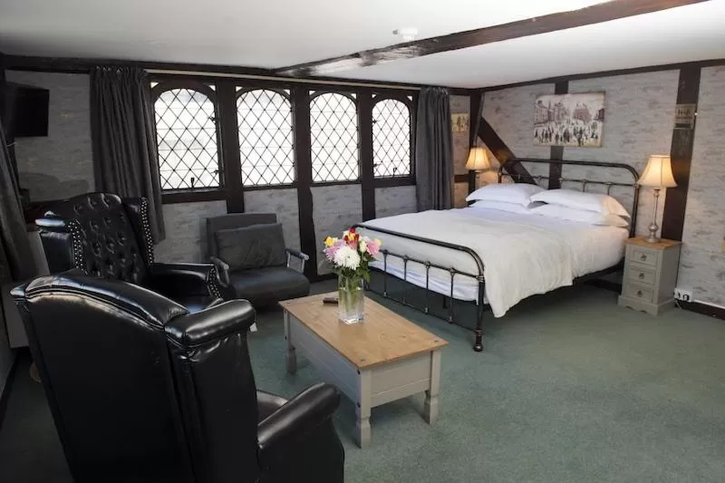 Bedroom, Bed in The Sun Hotel