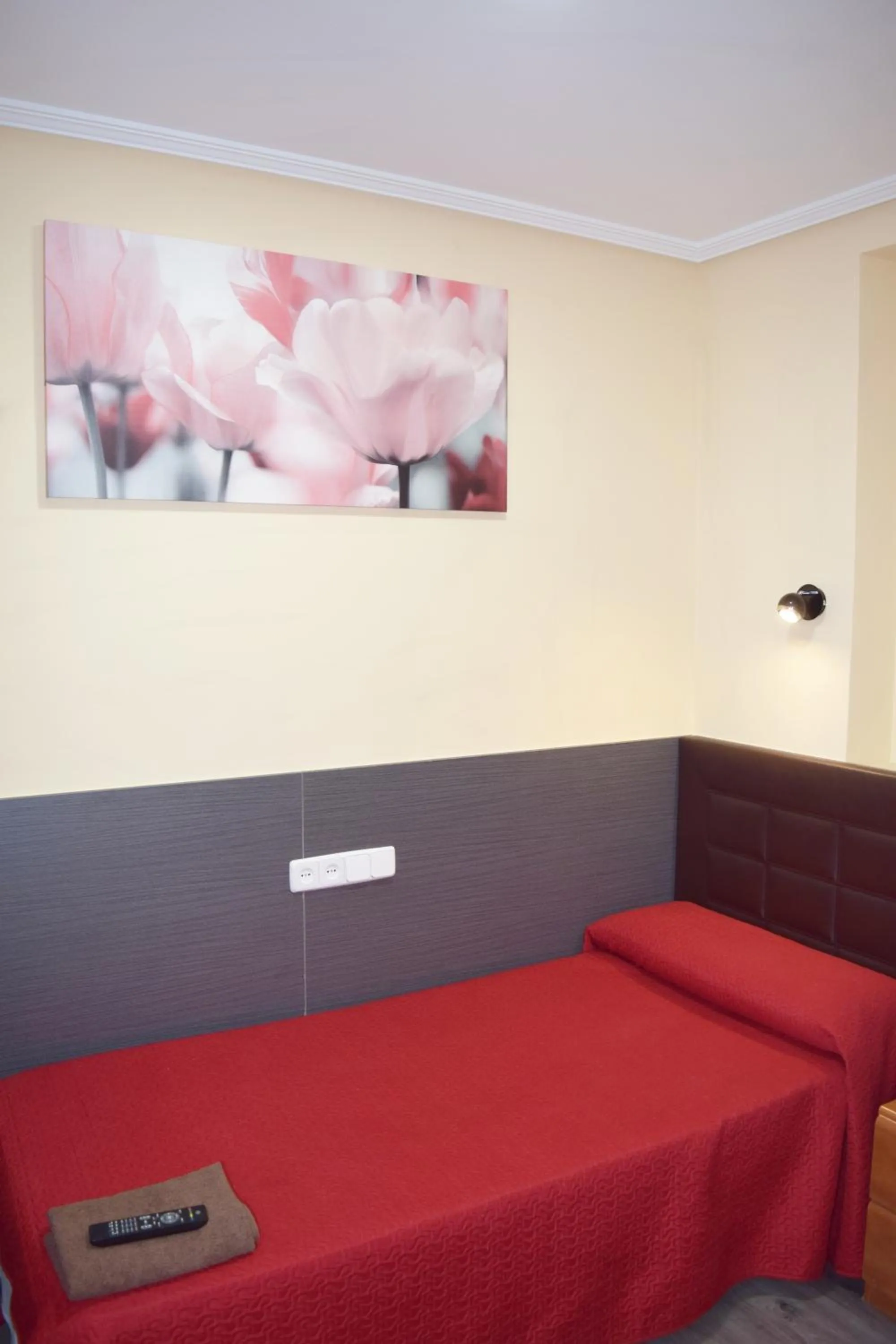 Bed in Hostal Numancia