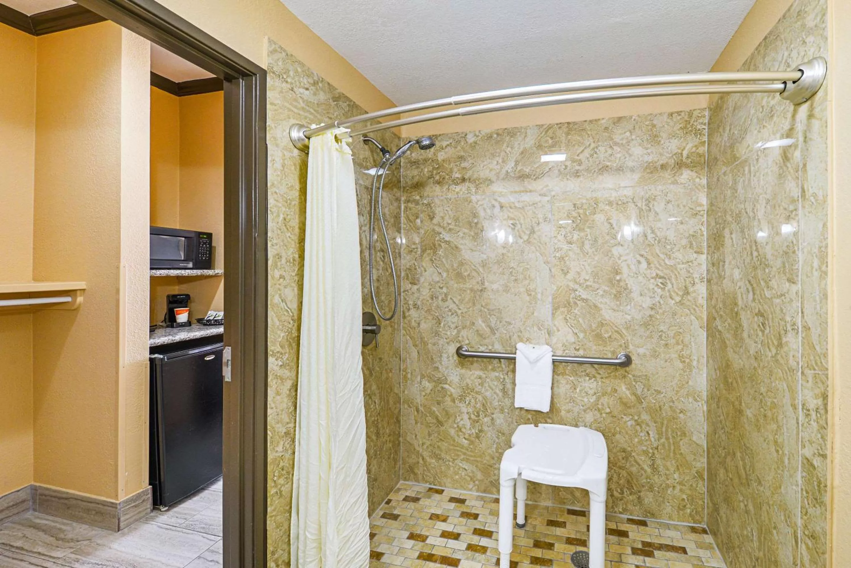 King Suite - Accessible/Non-Smoking in Quality Inn & Suites Lubbock South