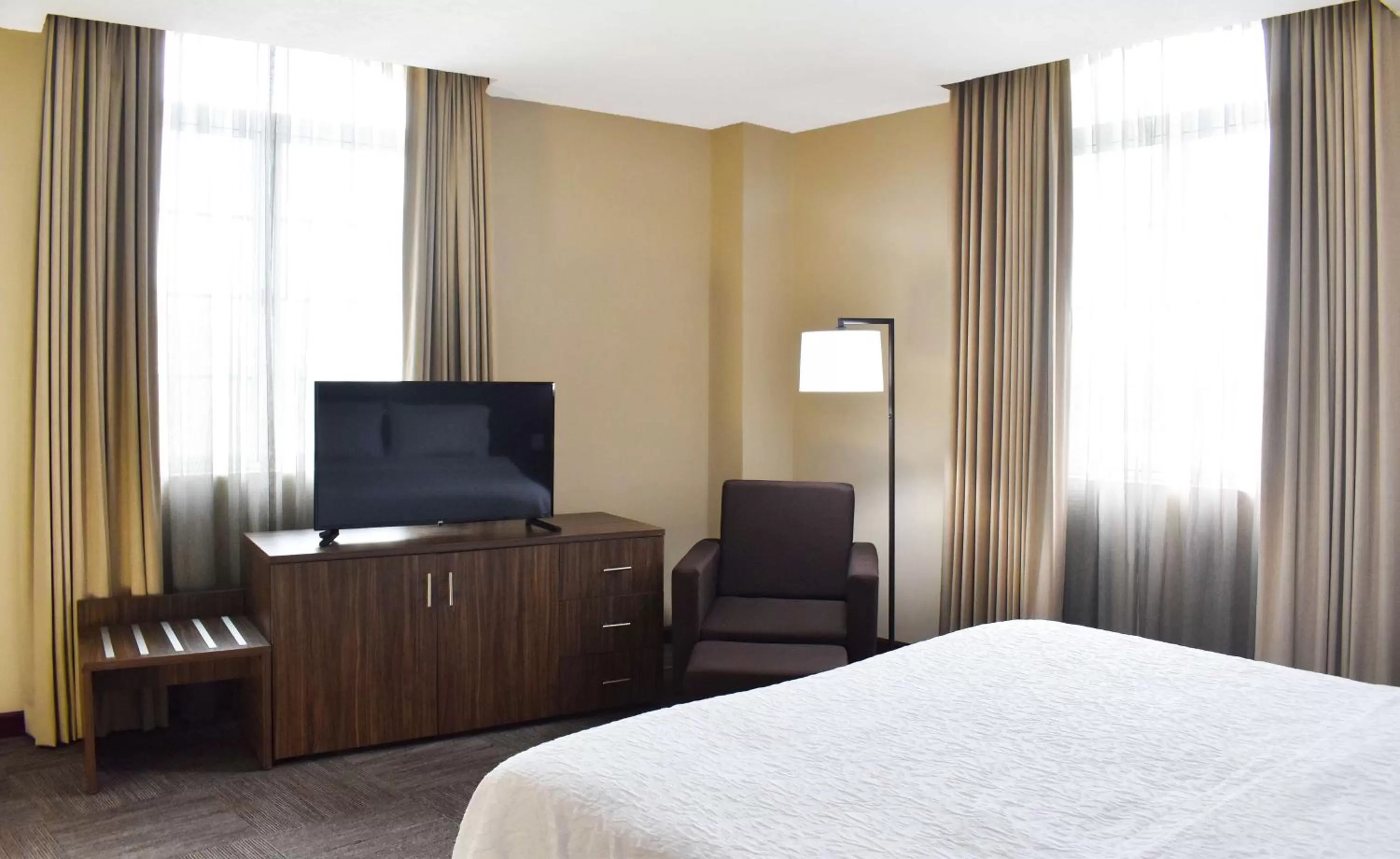 King Studio Suite - Non Smoking in Hampton Inn Tampico Zona Dorada