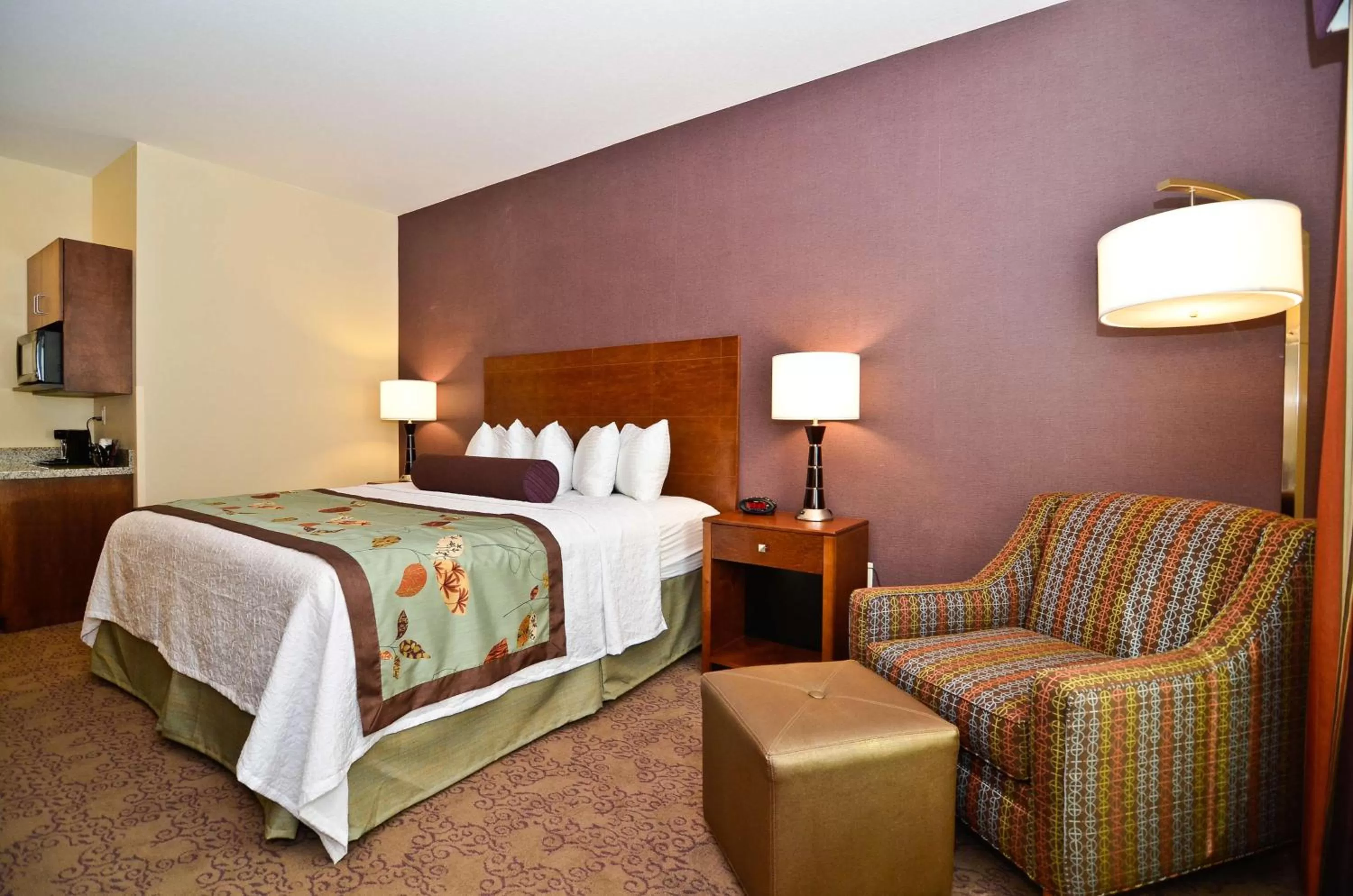 Standard King Room - Non-Smoking  in Best Western Plus Carousel Inn & Suites Burlington
