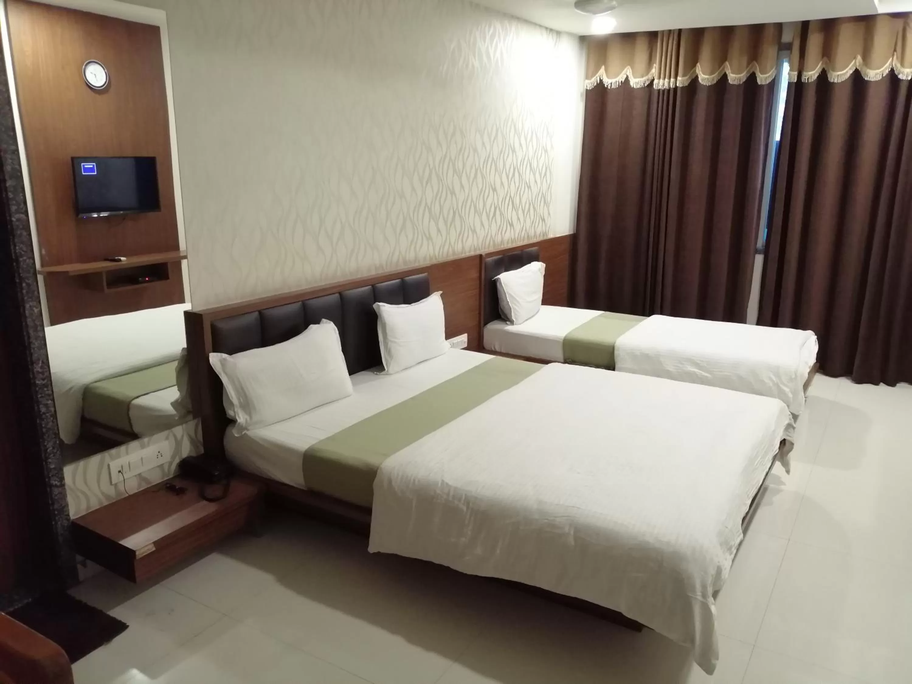 Triple Room - single occupancy in The Pacific Hotel