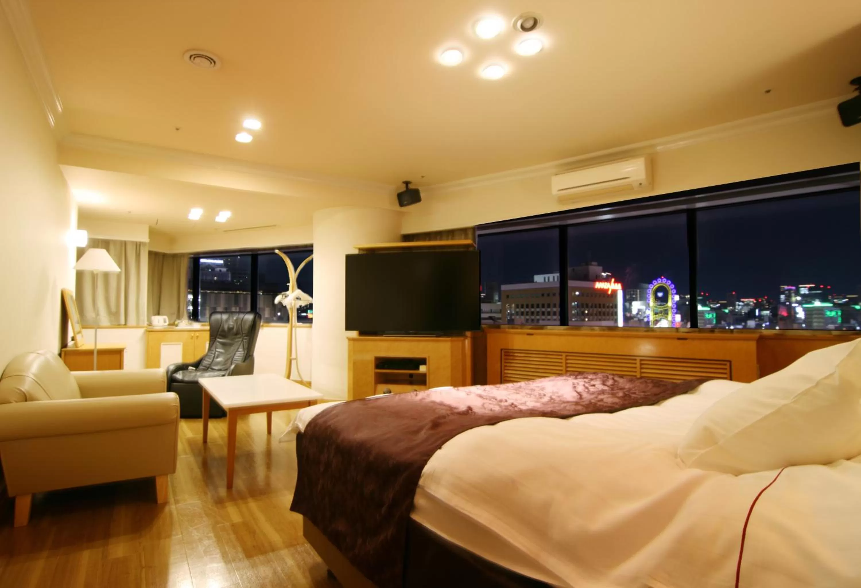 Deluxe Queen Room in Hotel Alps