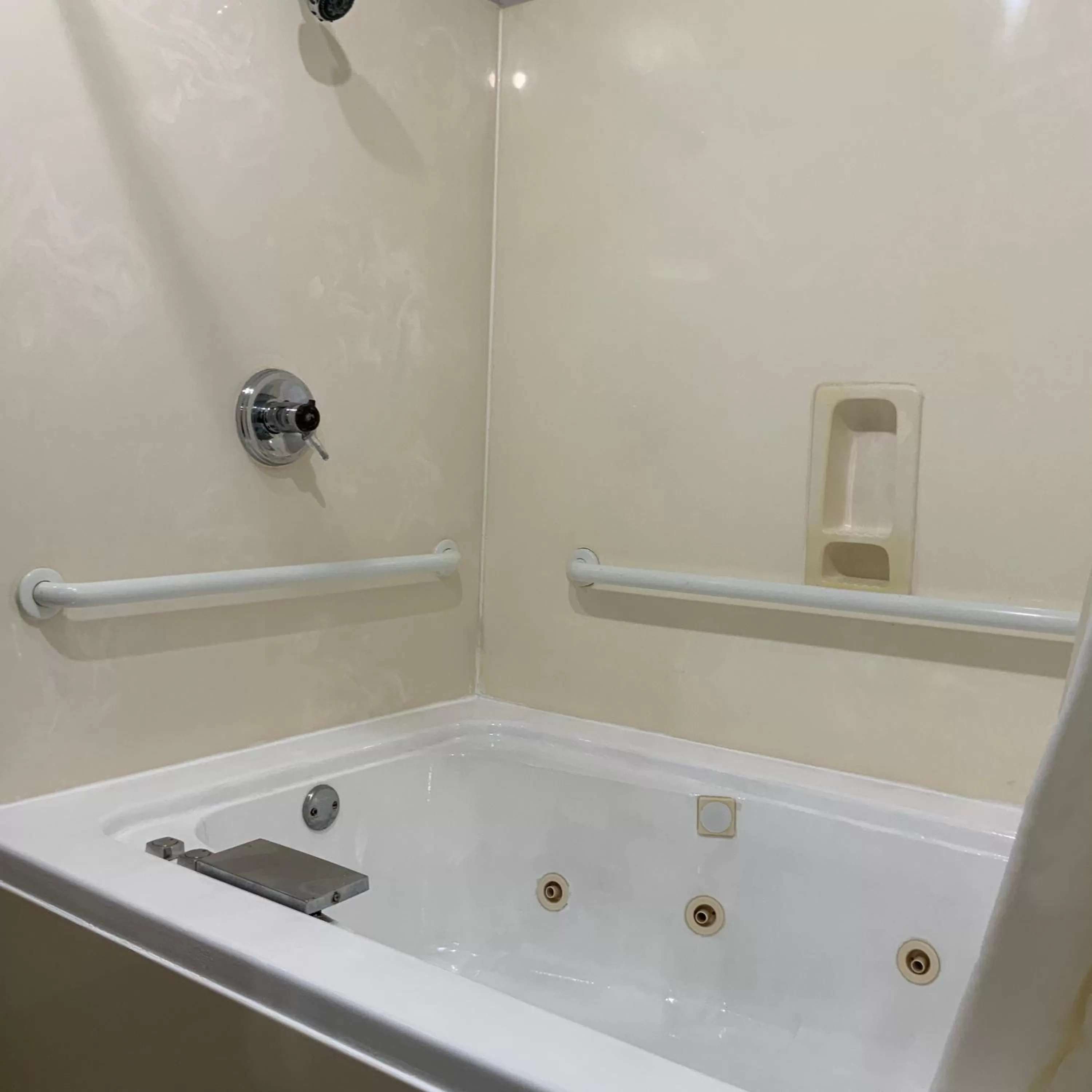 Standard Room with Two Double Beds - Efficiency/Non-Smoking in Quality Inn & Suites University-Airport