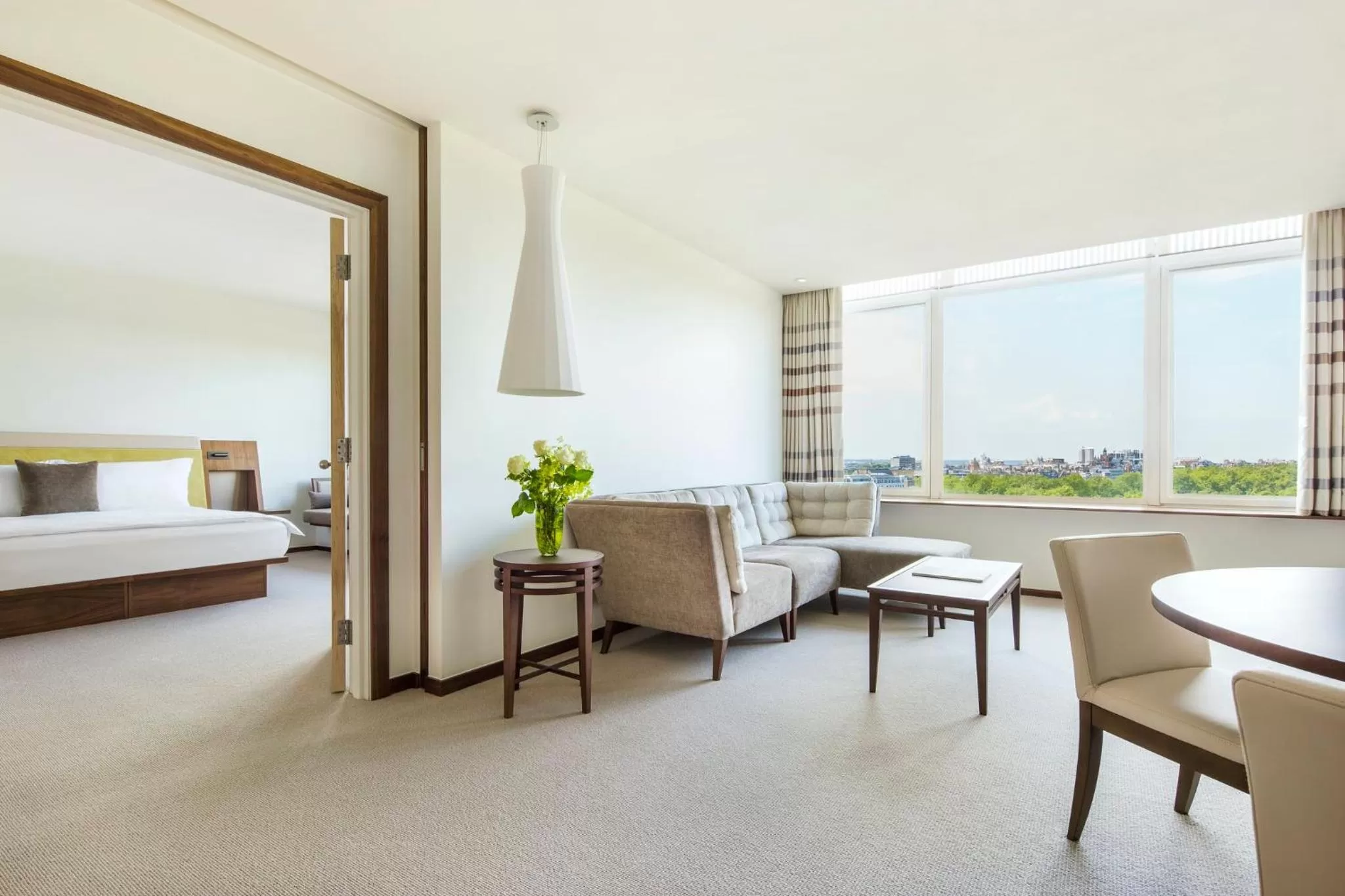 Deluxe One-Bedroom Park Suite in COMO Metropolitan London