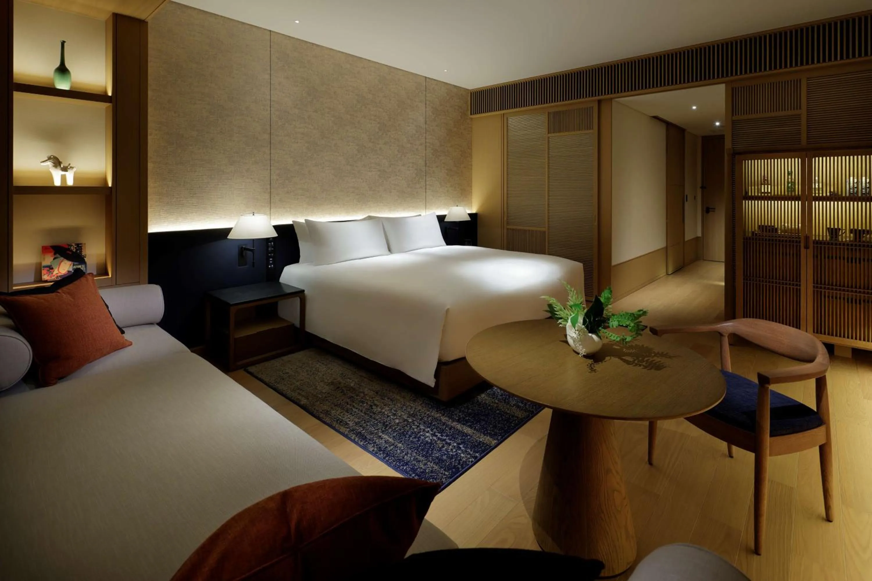 Deluxe King Room in ROKU KYOTO, LXR Hotels & Resorts by Hilton
