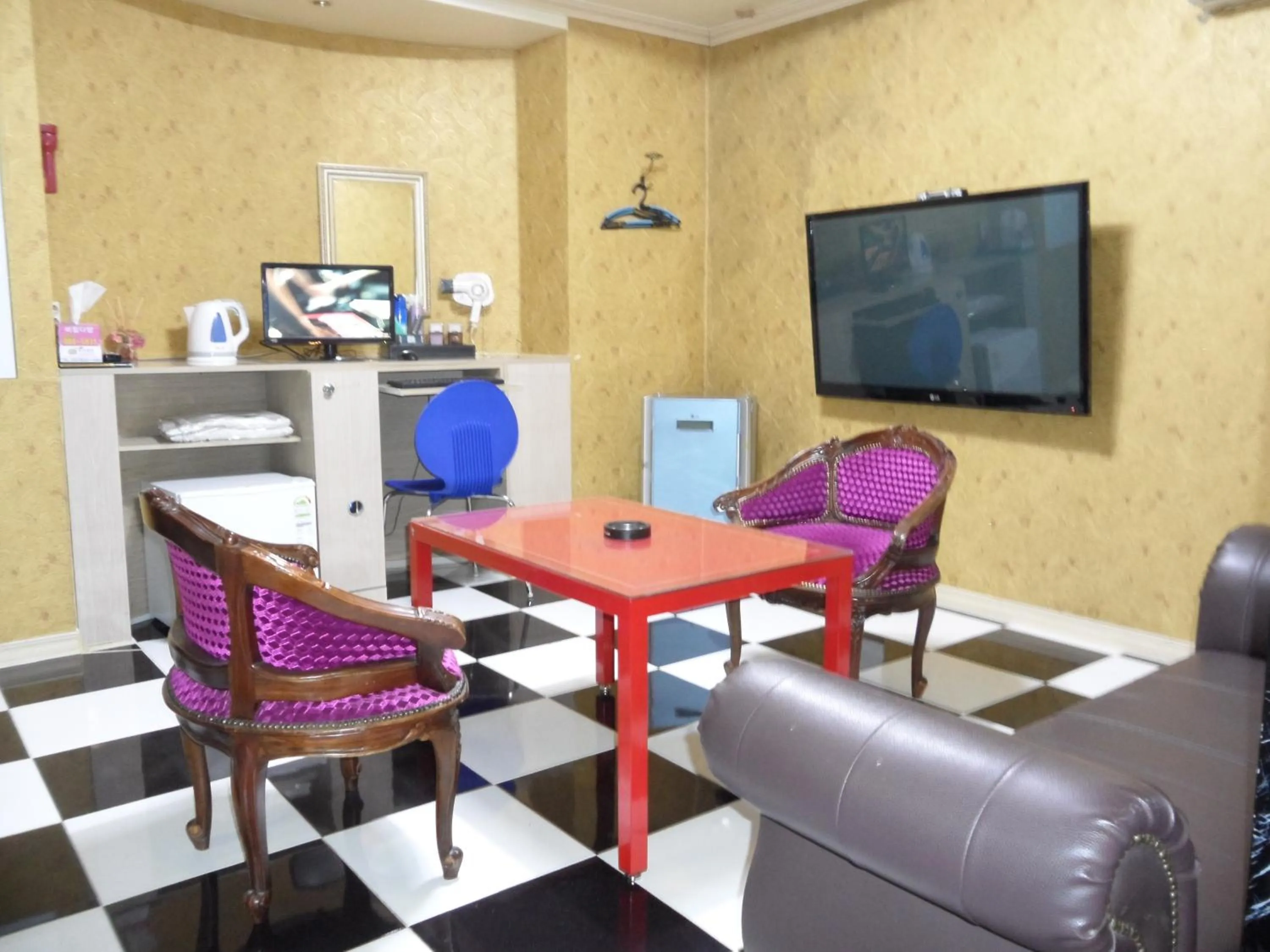 Deluxe King Suite in Songdo Blue Hotel